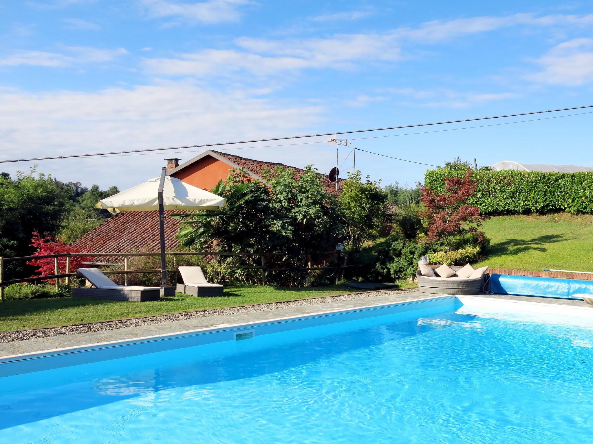 Foto 28 - Casa de 3 quartos em Capriglio com piscina privada e jardim