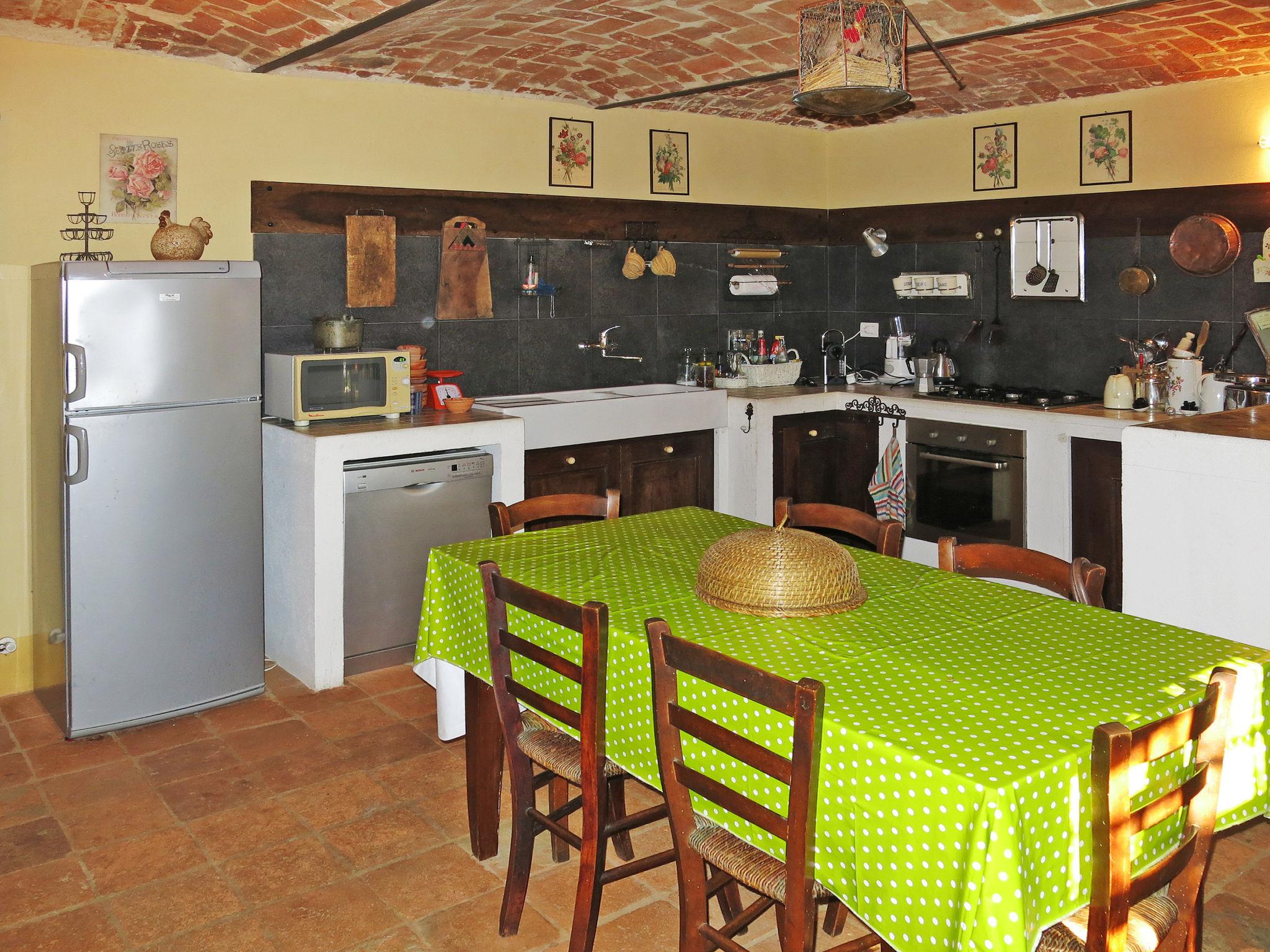 Photo 13 - 3 bedroom House in Capriglio with private pool and garden