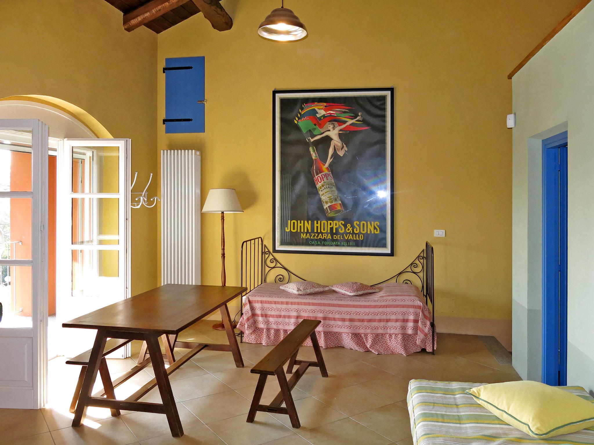 Photo 17 - 3 bedroom House in Capriglio with private pool and garden