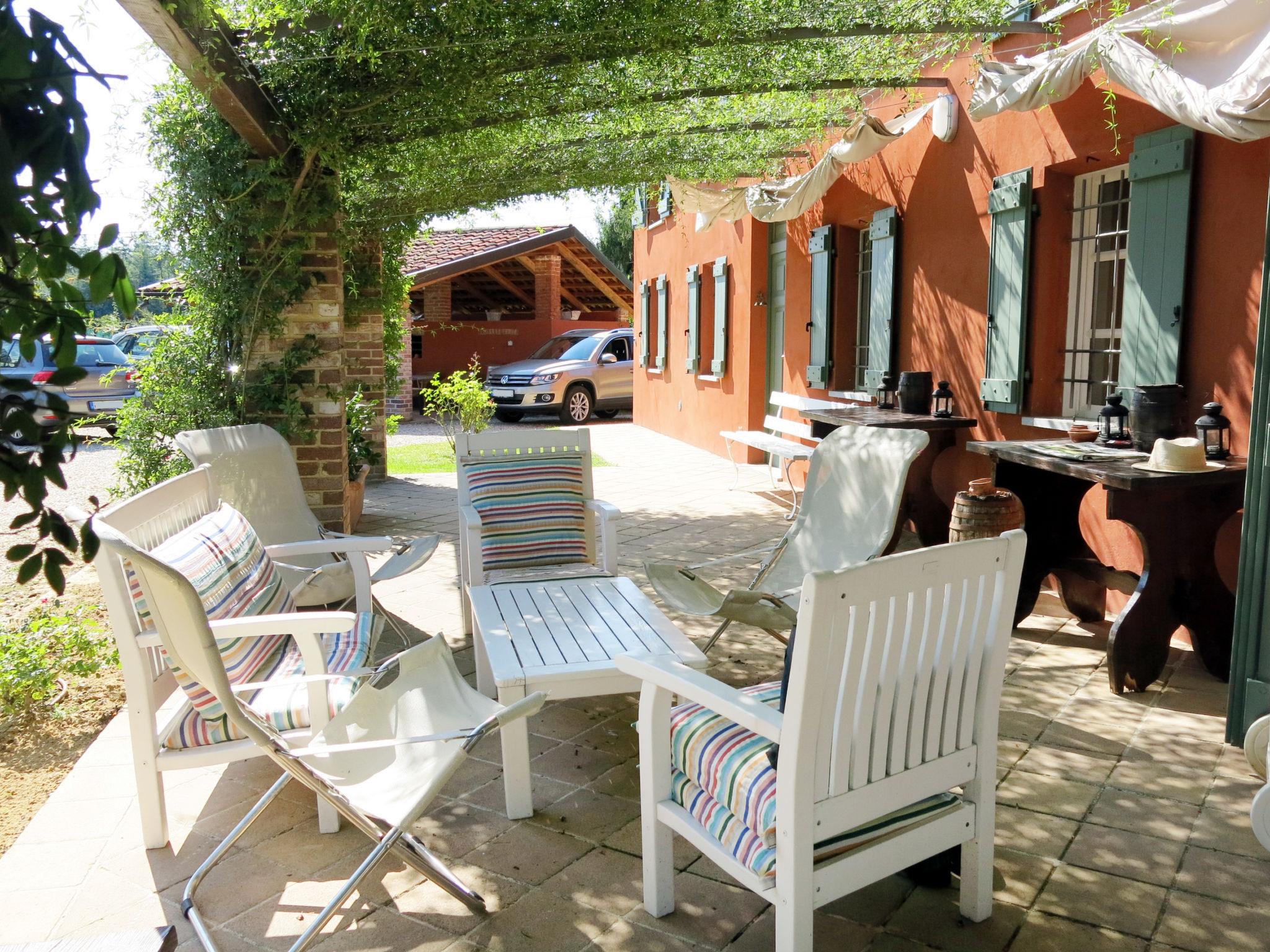 Foto 3 - Casa con 3 camere da letto a Capriglio con piscina privata e giardino