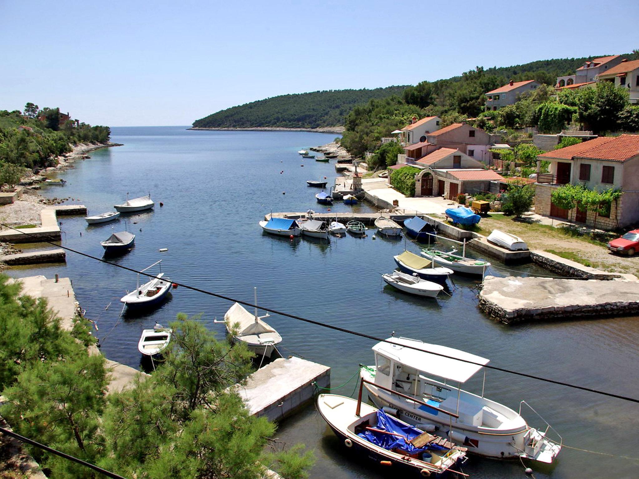 Foto 3 - Apartamento de 2 quartos em Vela Luka com terraço e vistas do mar