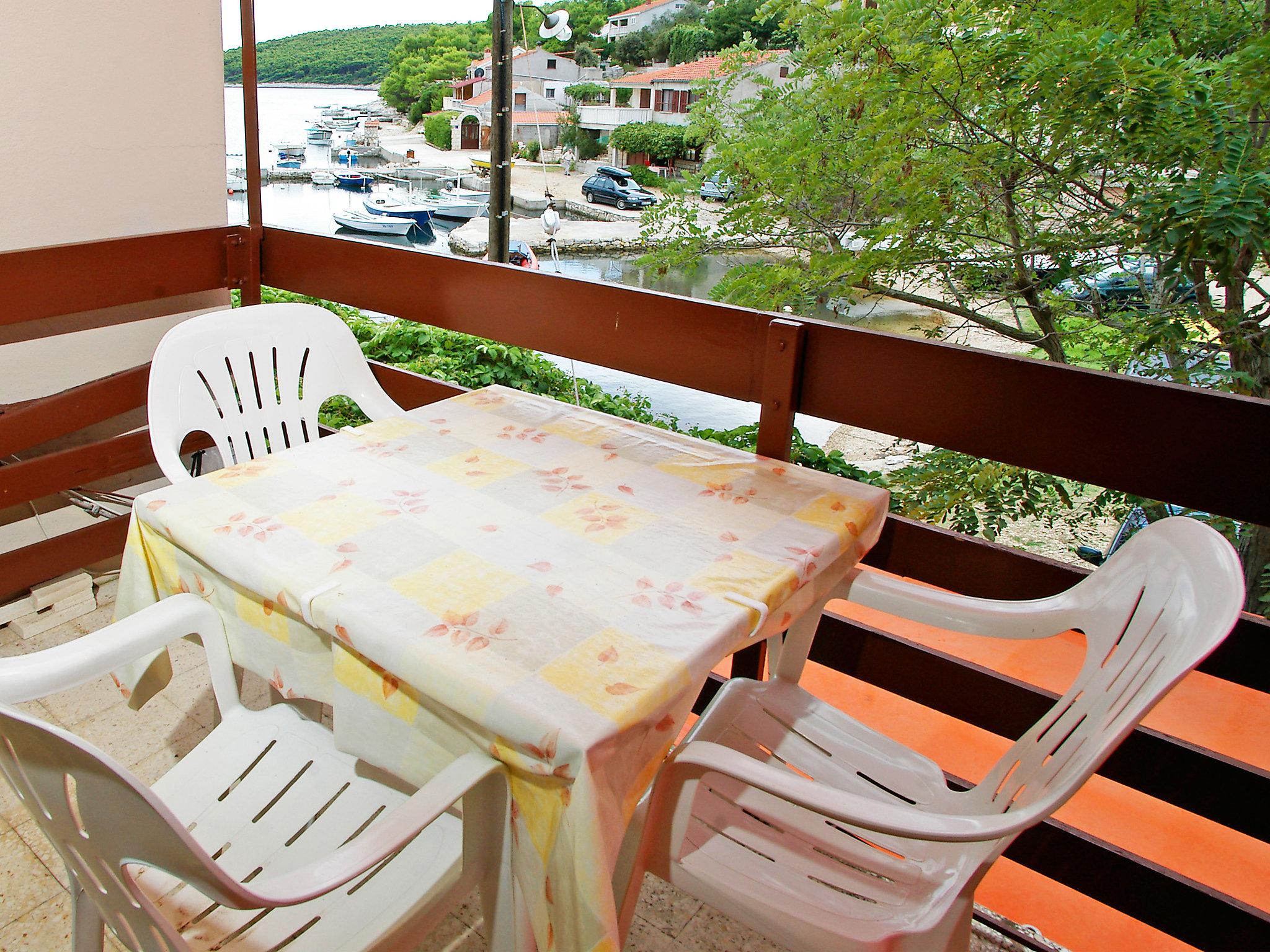 Foto 4 - Apartamento de 2 habitaciones en Vela Luka con terraza y vistas al mar