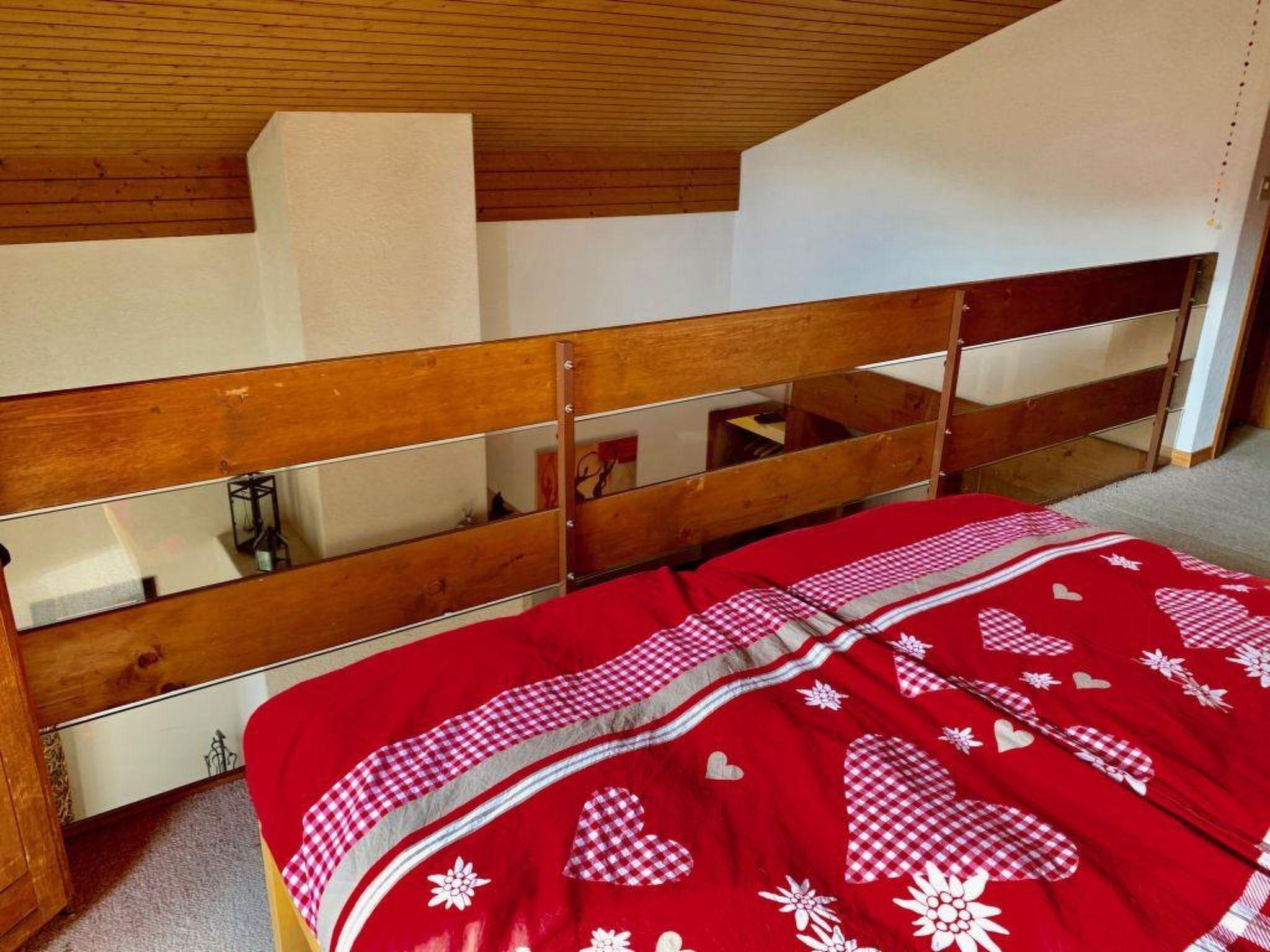 Photo 18 - 3 bedroom Apartment in Saanen