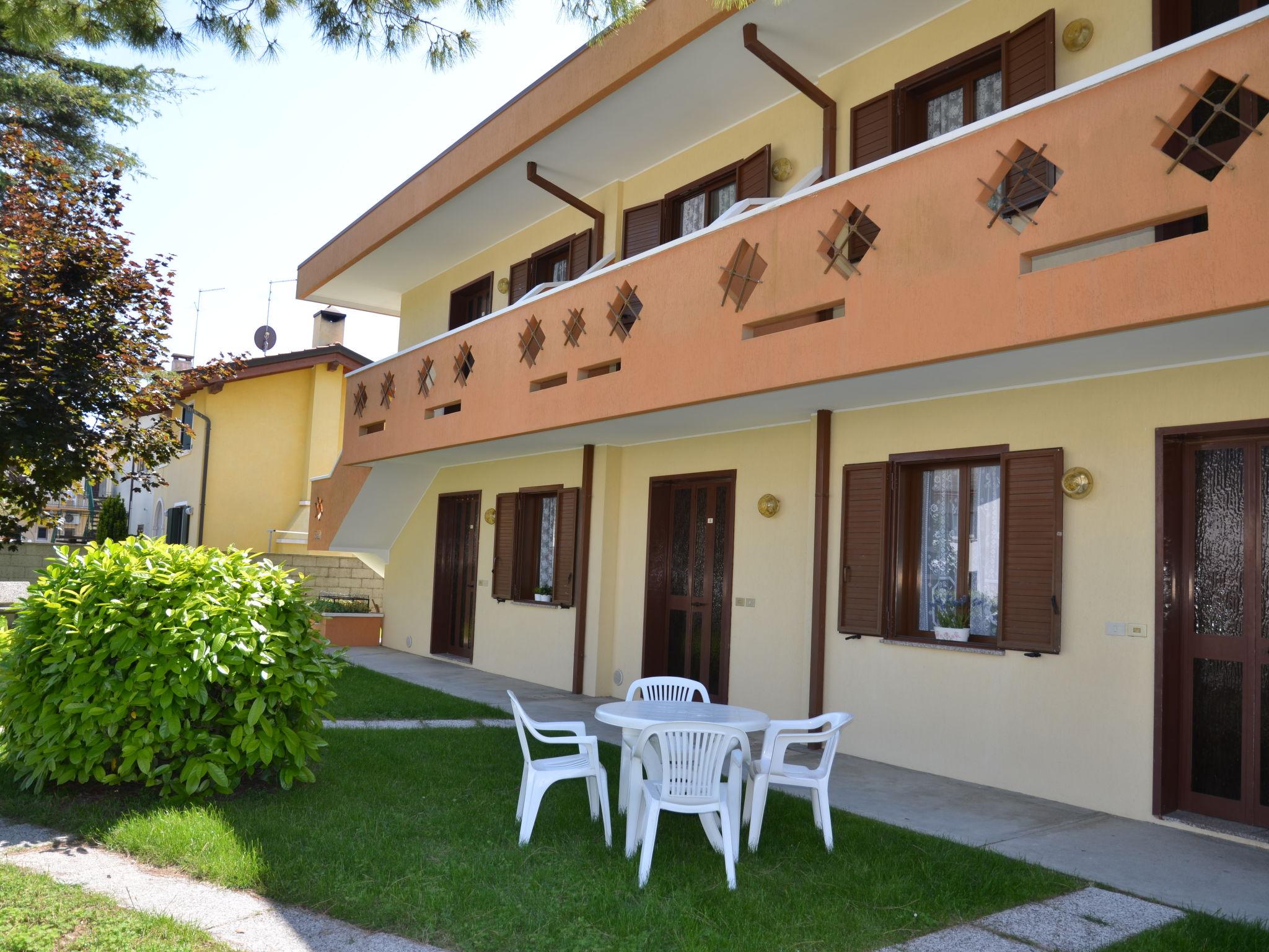 Photo 15 - 2 bedroom Apartment in San Michele al Tagliamento with garden and sea view