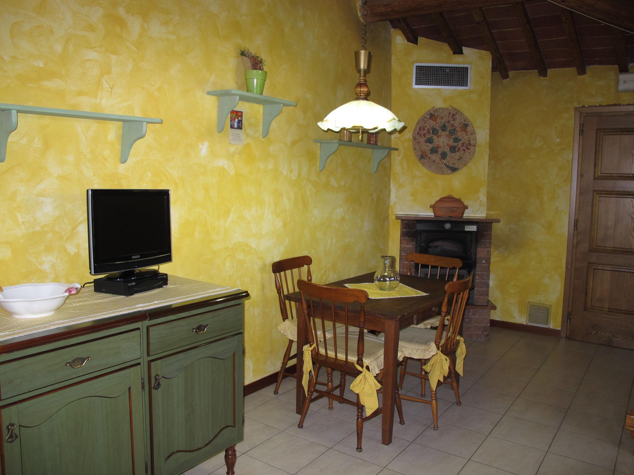 Photo 11 - 2 bedroom Apartment in Pescia with swimming pool and garden