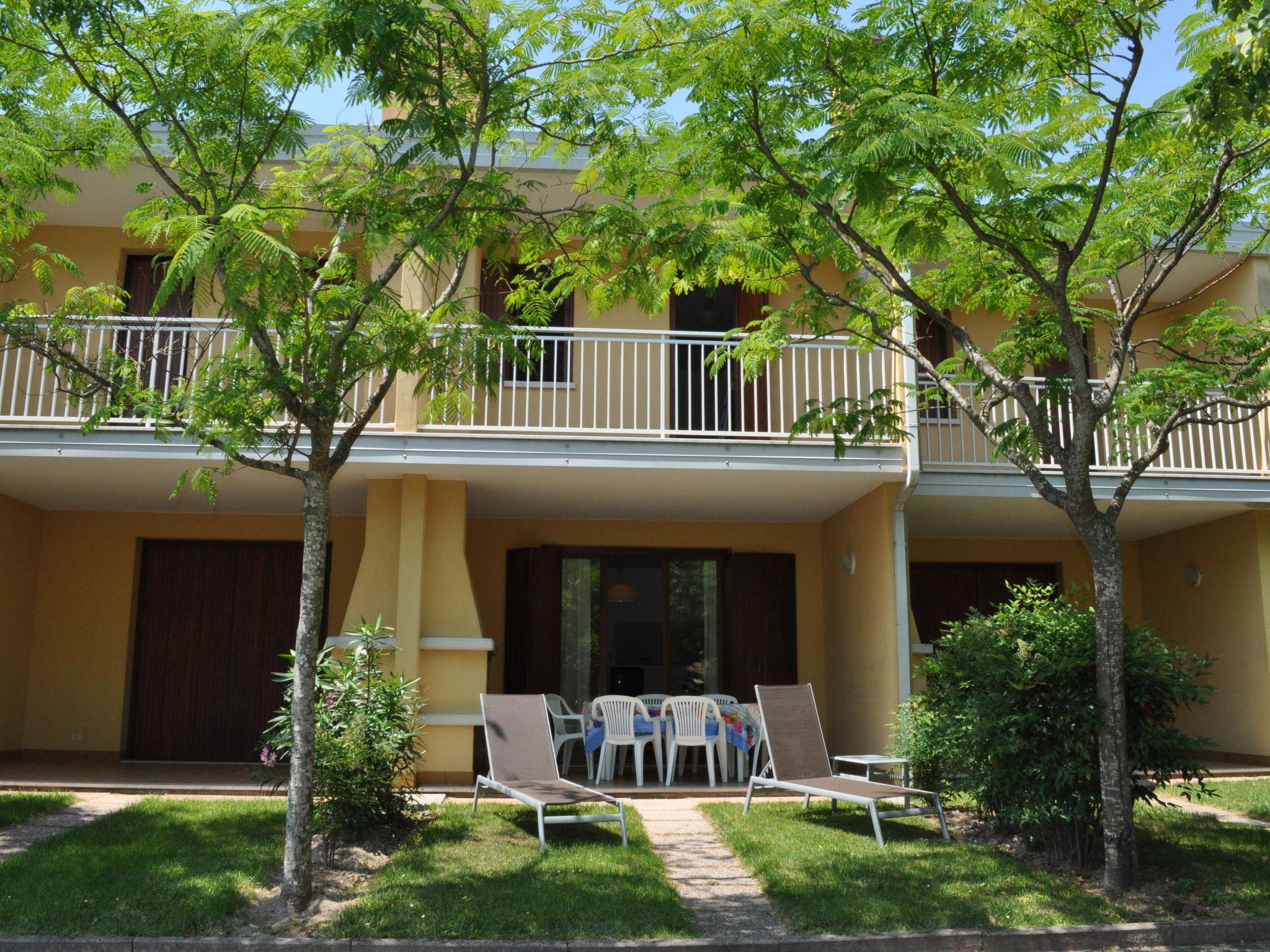 Photo 13 - Maison de 2 chambres à San Michele al Tagliamento avec piscine et jardin