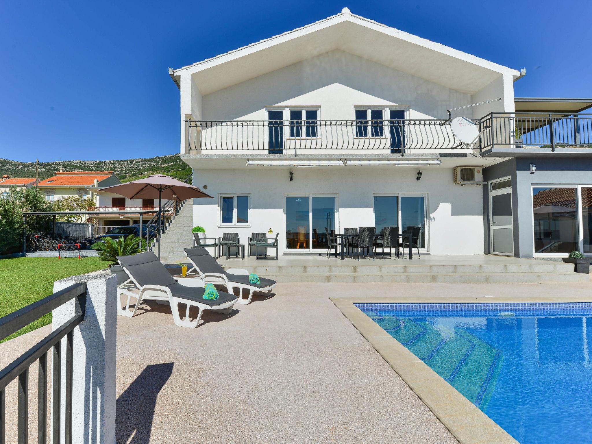 Foto 43 - Casa con 2 camere da letto a Kaštela con piscina privata e terrazza