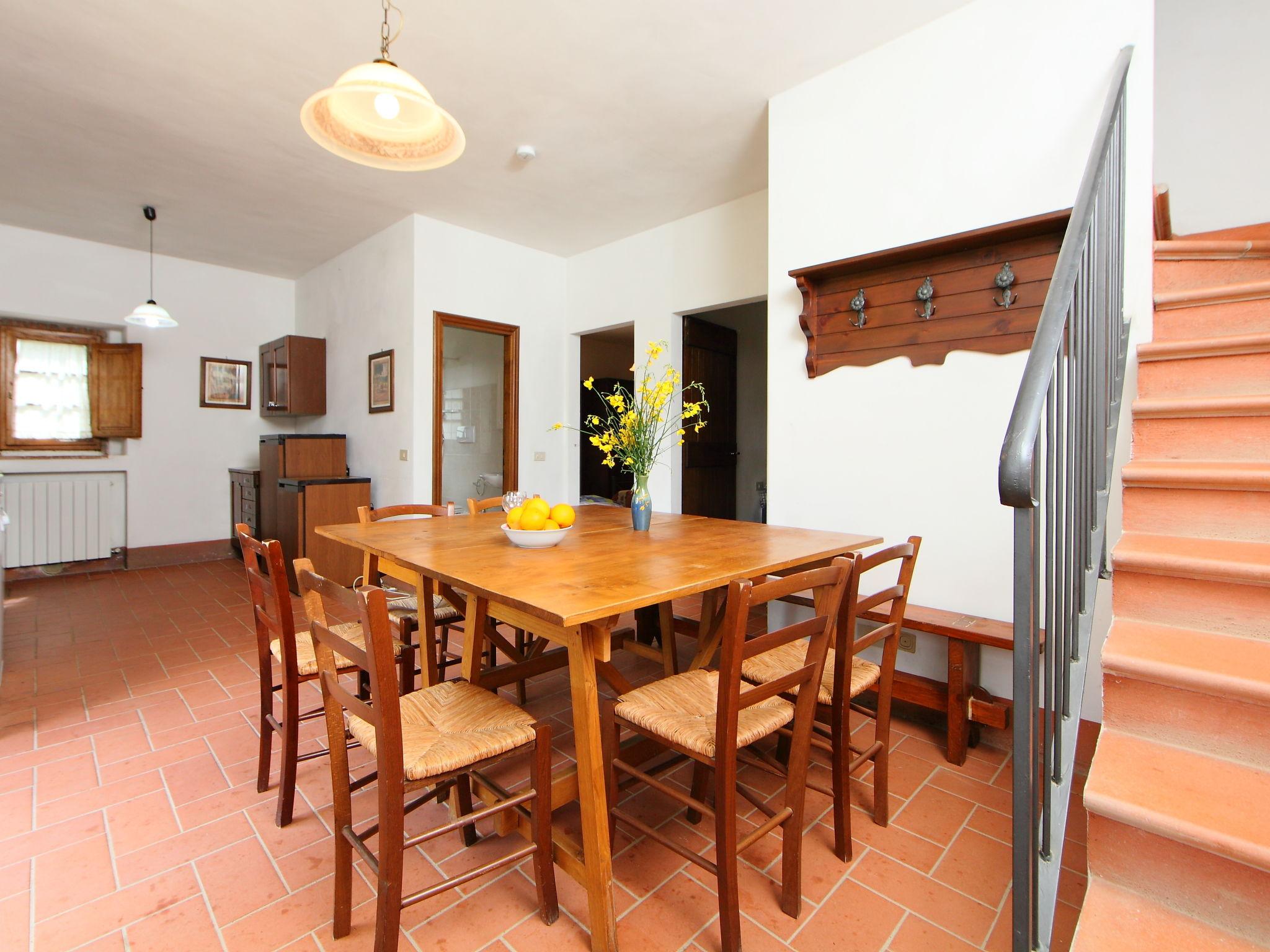 Photo 11 - 5 bedroom House in Gaiole in Chianti with swimming pool and garden