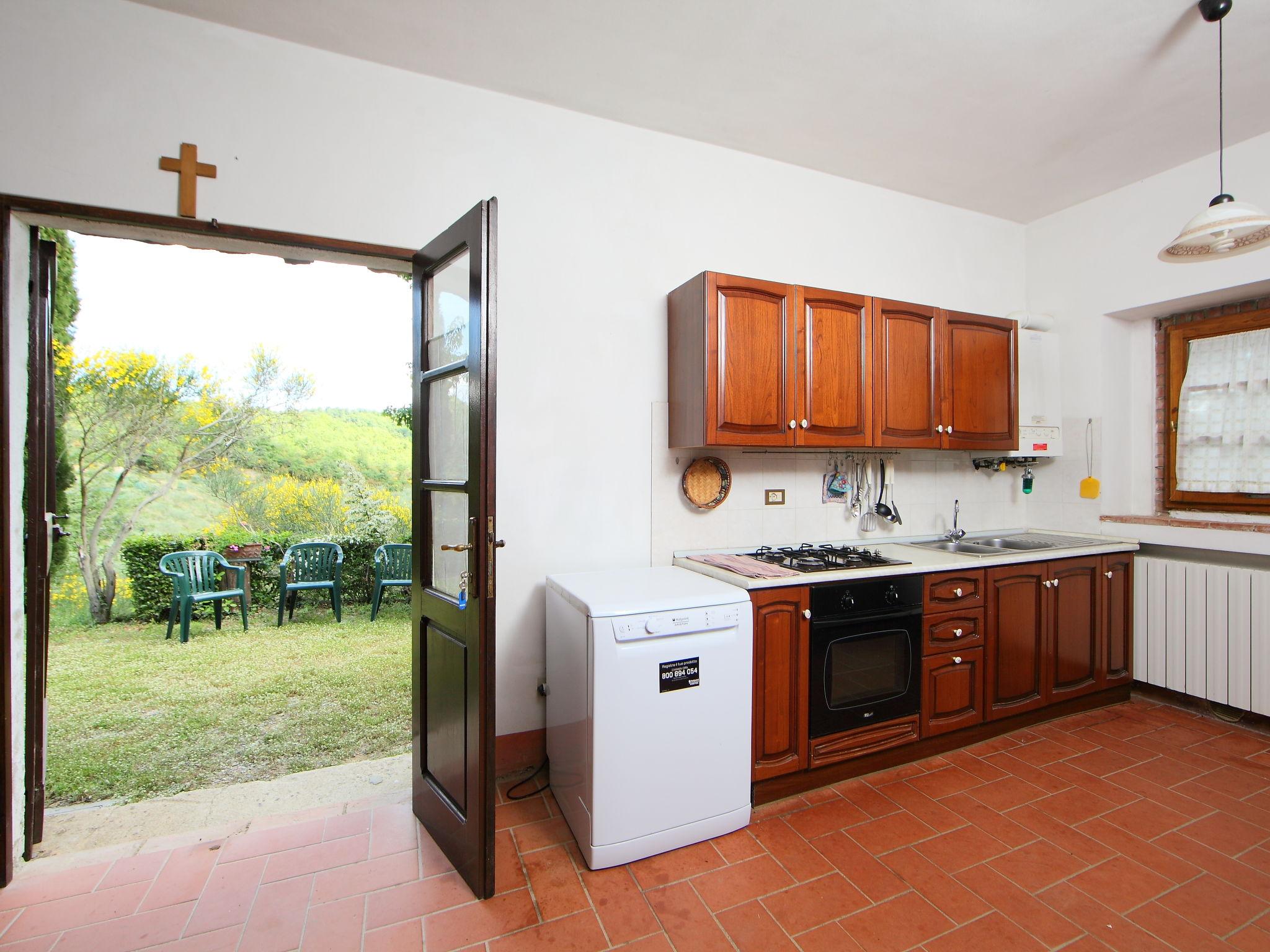 Photo 9 - 5 bedroom House in Gaiole in Chianti with swimming pool and garden