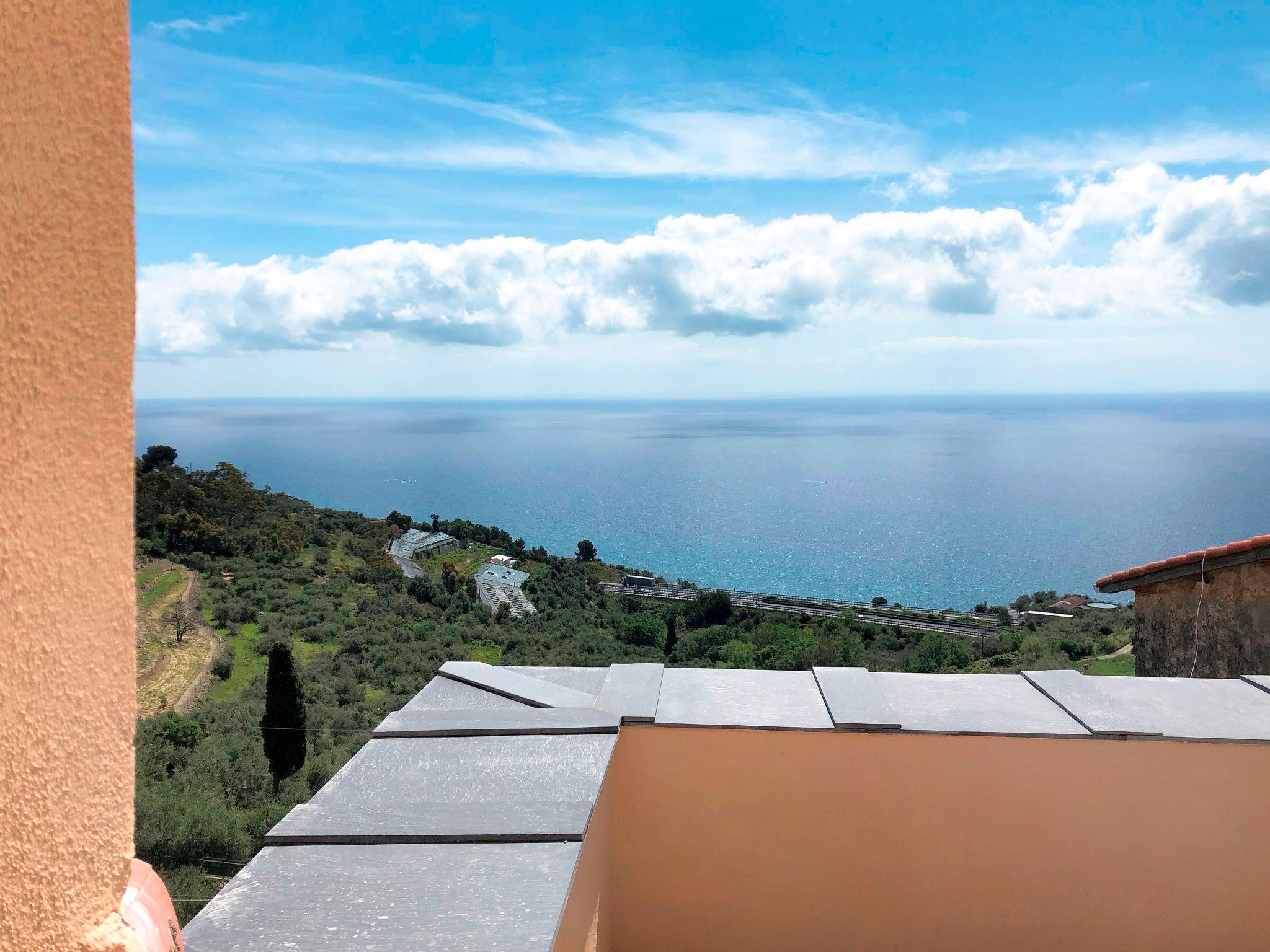 Photo 4 - Maison de 3 chambres à Cipressa avec terrasse et vues à la mer