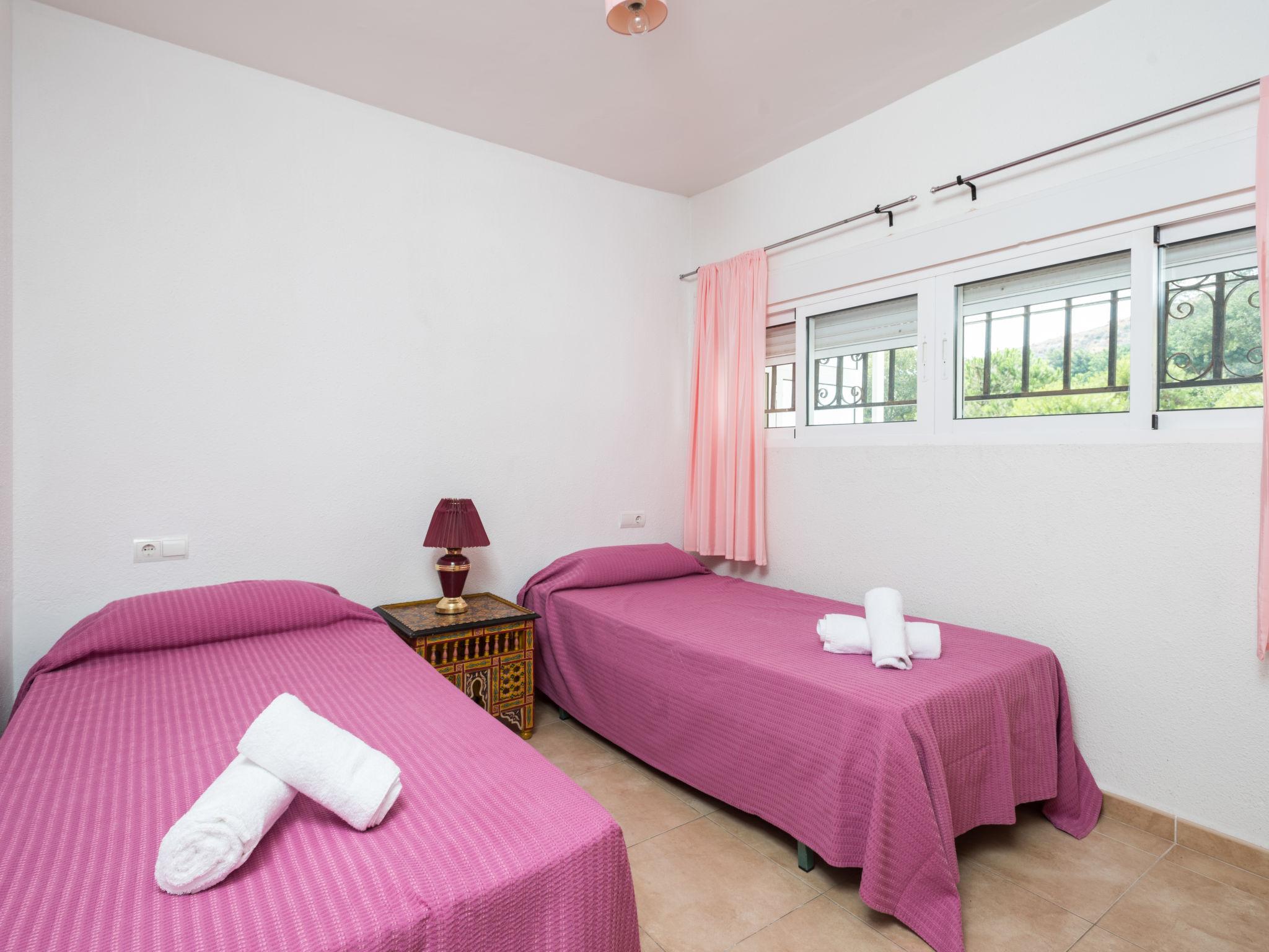 Foto 10 - Apartamento de 2 quartos em Benalmádena com piscina e vistas do mar