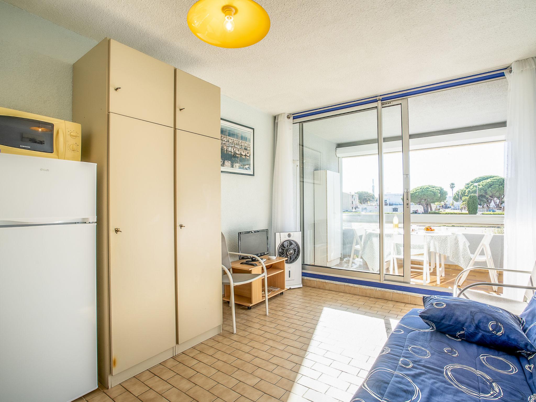 Foto 6 - Apartamento de 1 habitación en Le Grau-du-Roi con terraza