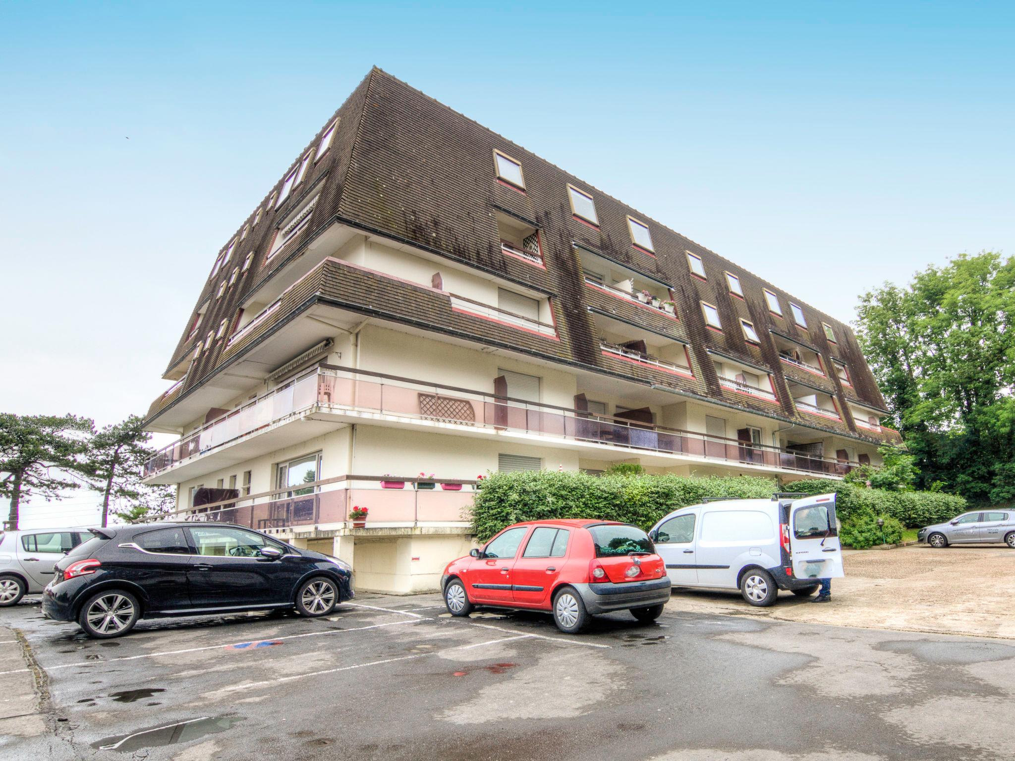 Photo 17 - 2 bedroom Apartment in Trouville-sur-Mer with terrace and sea view