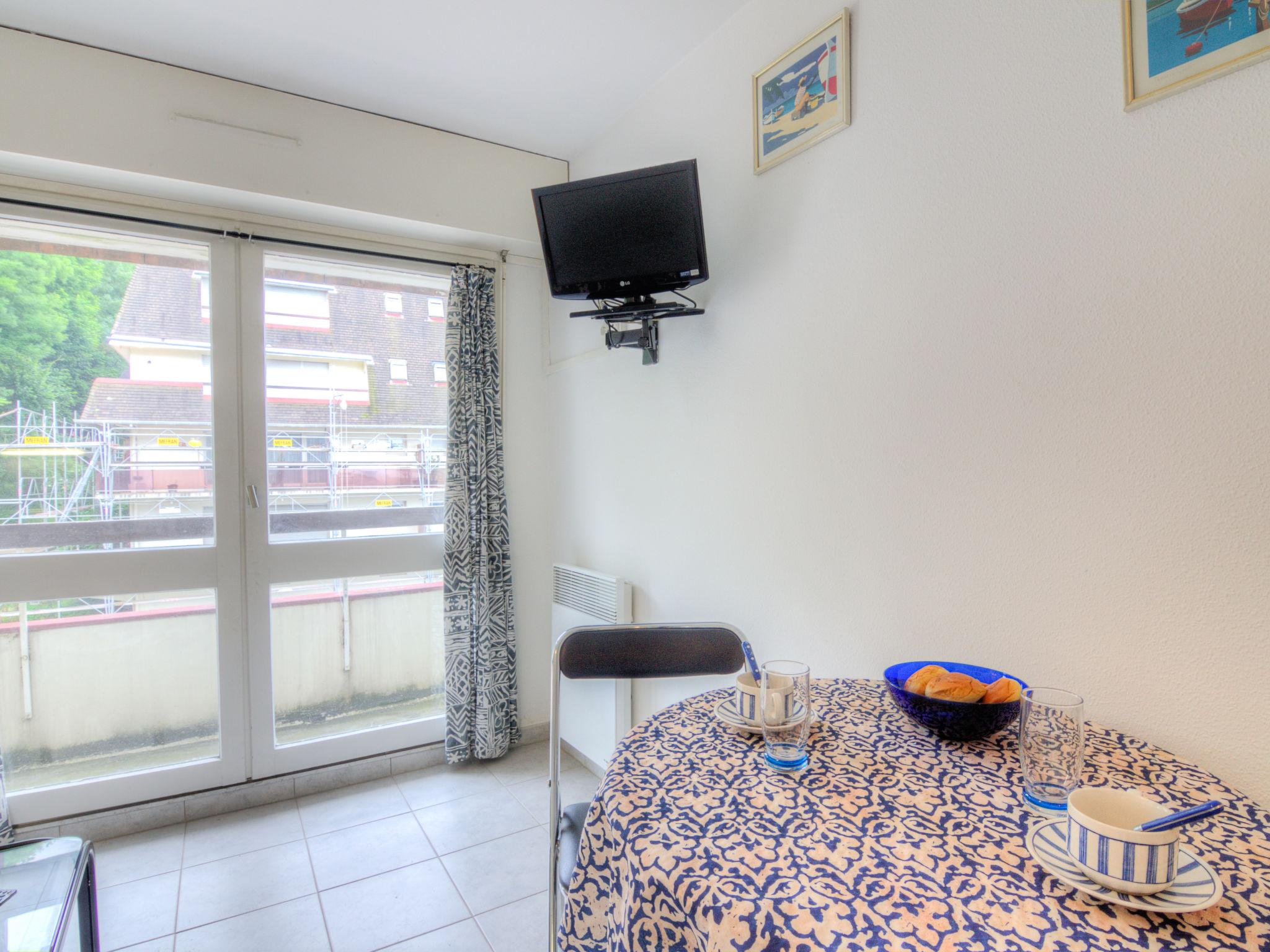 Photo 2 - Apartment in Trouville-sur-Mer with sea view