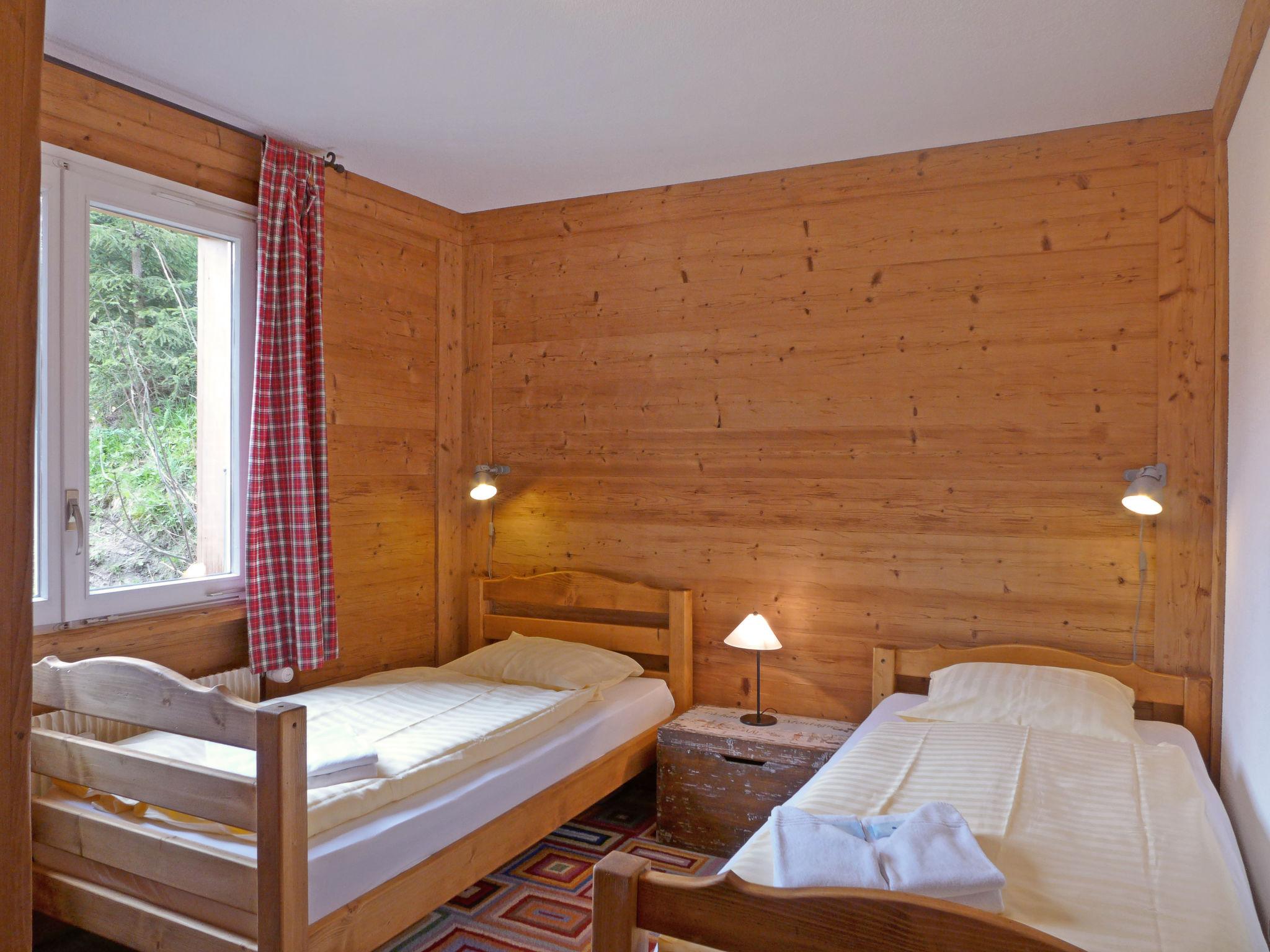 Foto 4 - Appartamento con 2 camere da letto a Lauterbrunnen