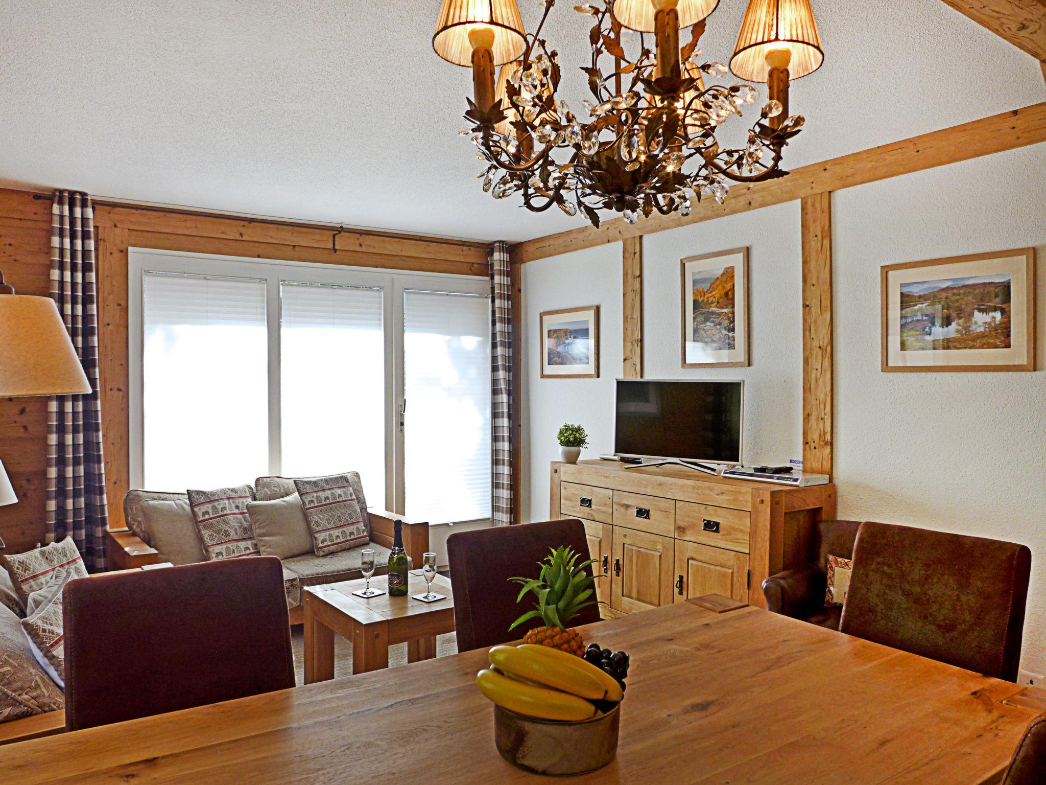 Photo 6 - 2 bedroom Apartment in Lauterbrunnen with mountain view