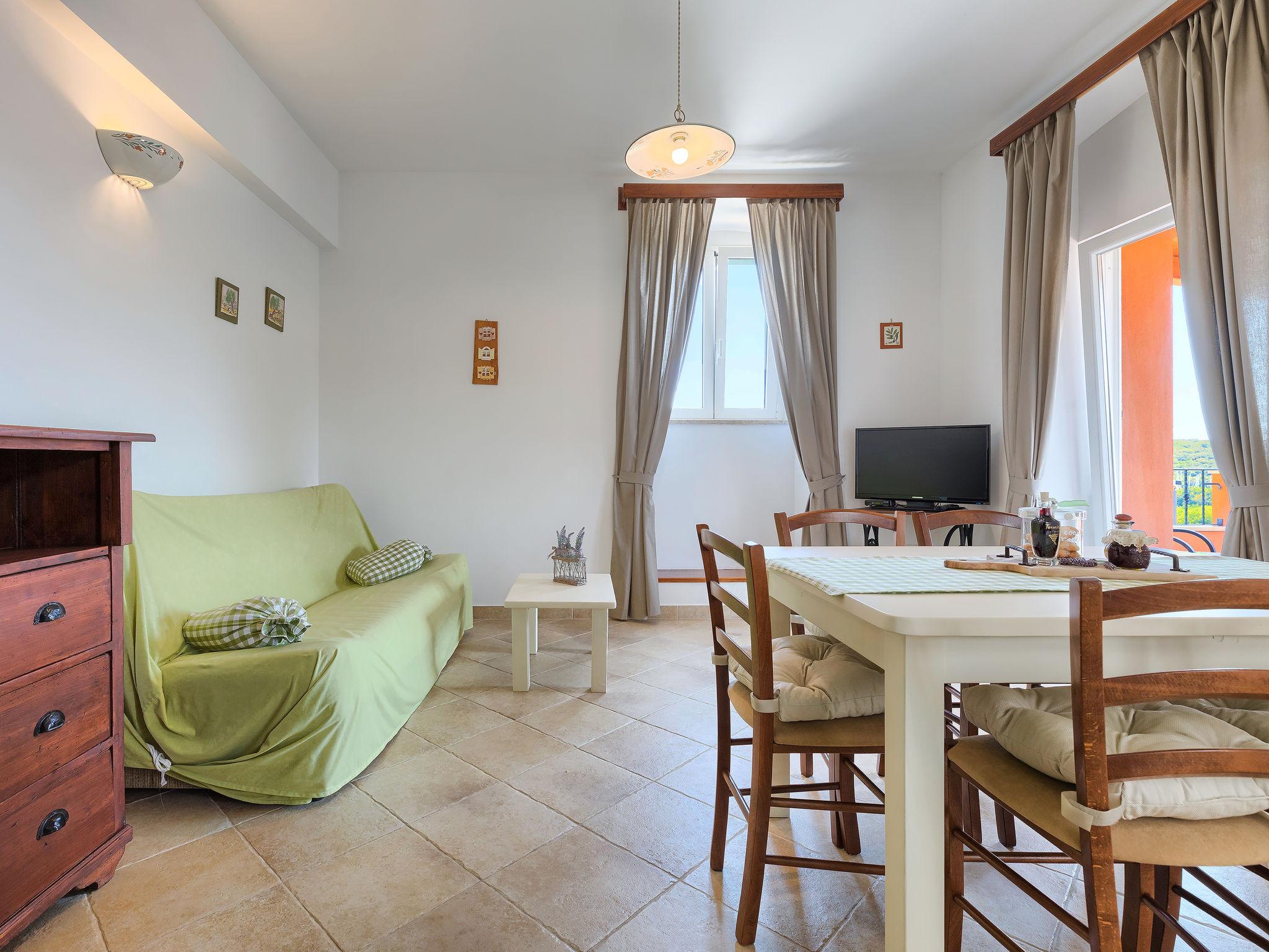 Photo 4 - 1 bedroom Apartment in Pula with garden and terrace