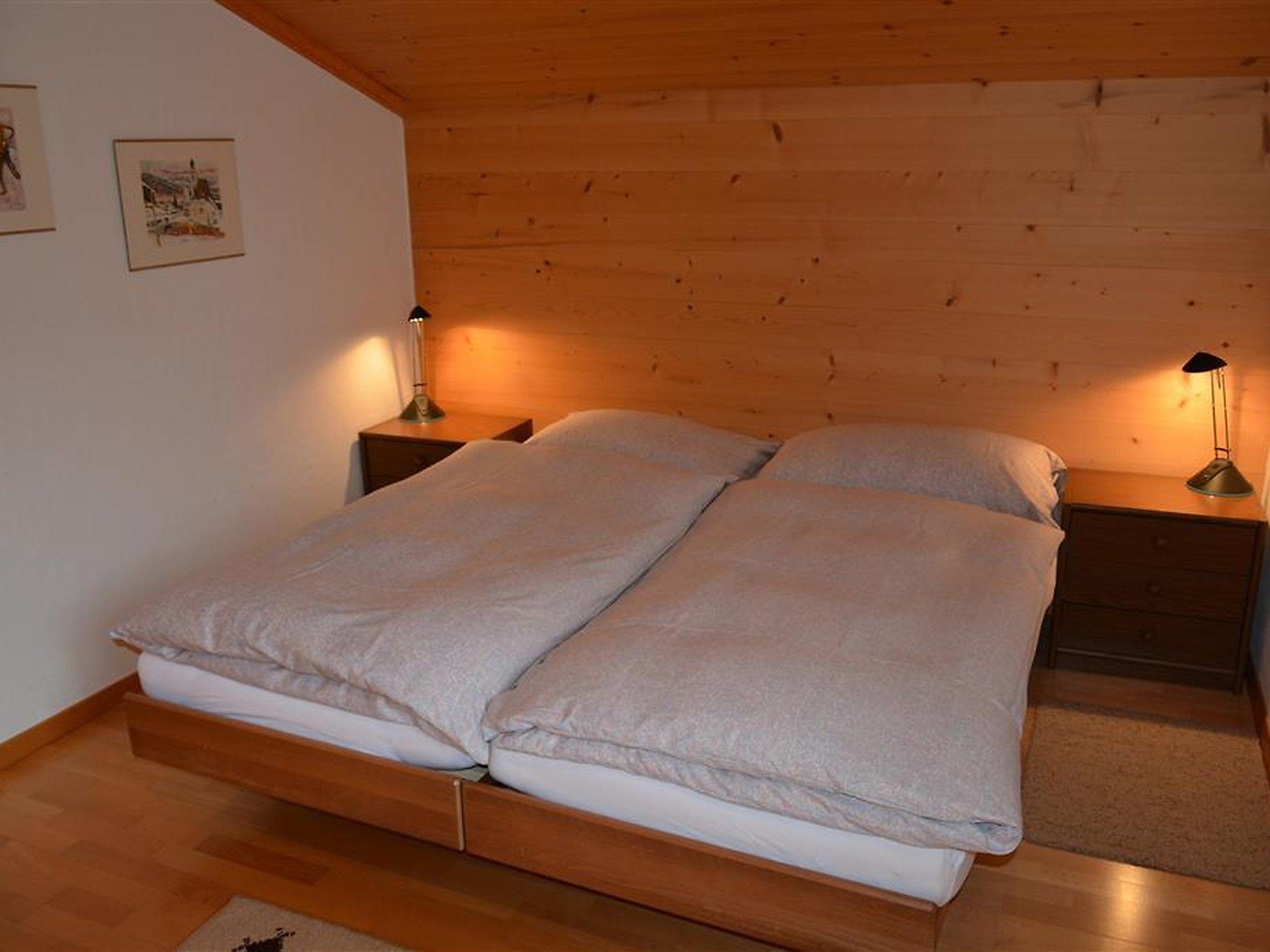 Foto 9 - Appartamento con 3 camere da letto a Saanen