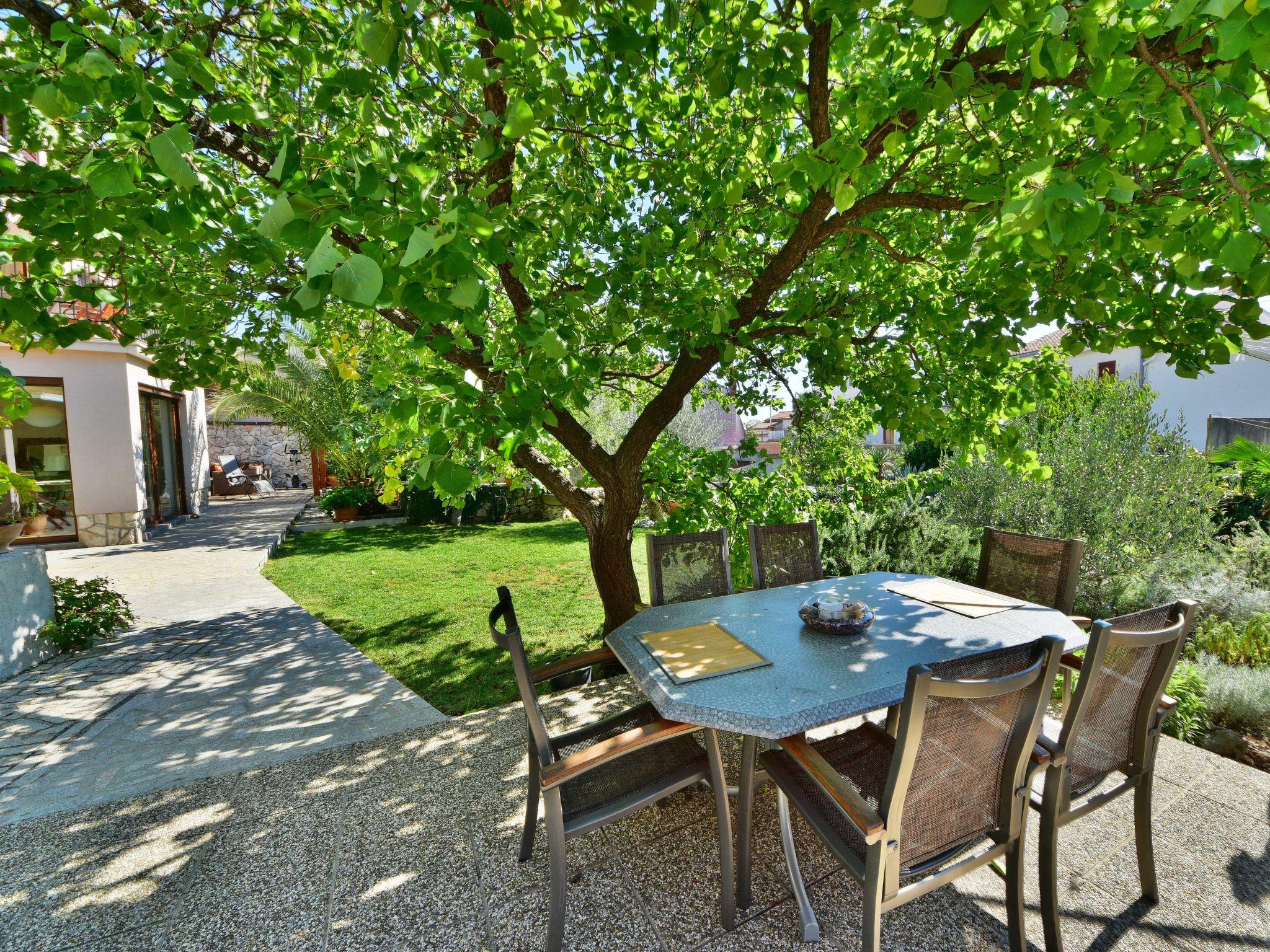 Photo 4 - Appartement de 2 chambres à Crikvenica avec jardin et vues à la mer