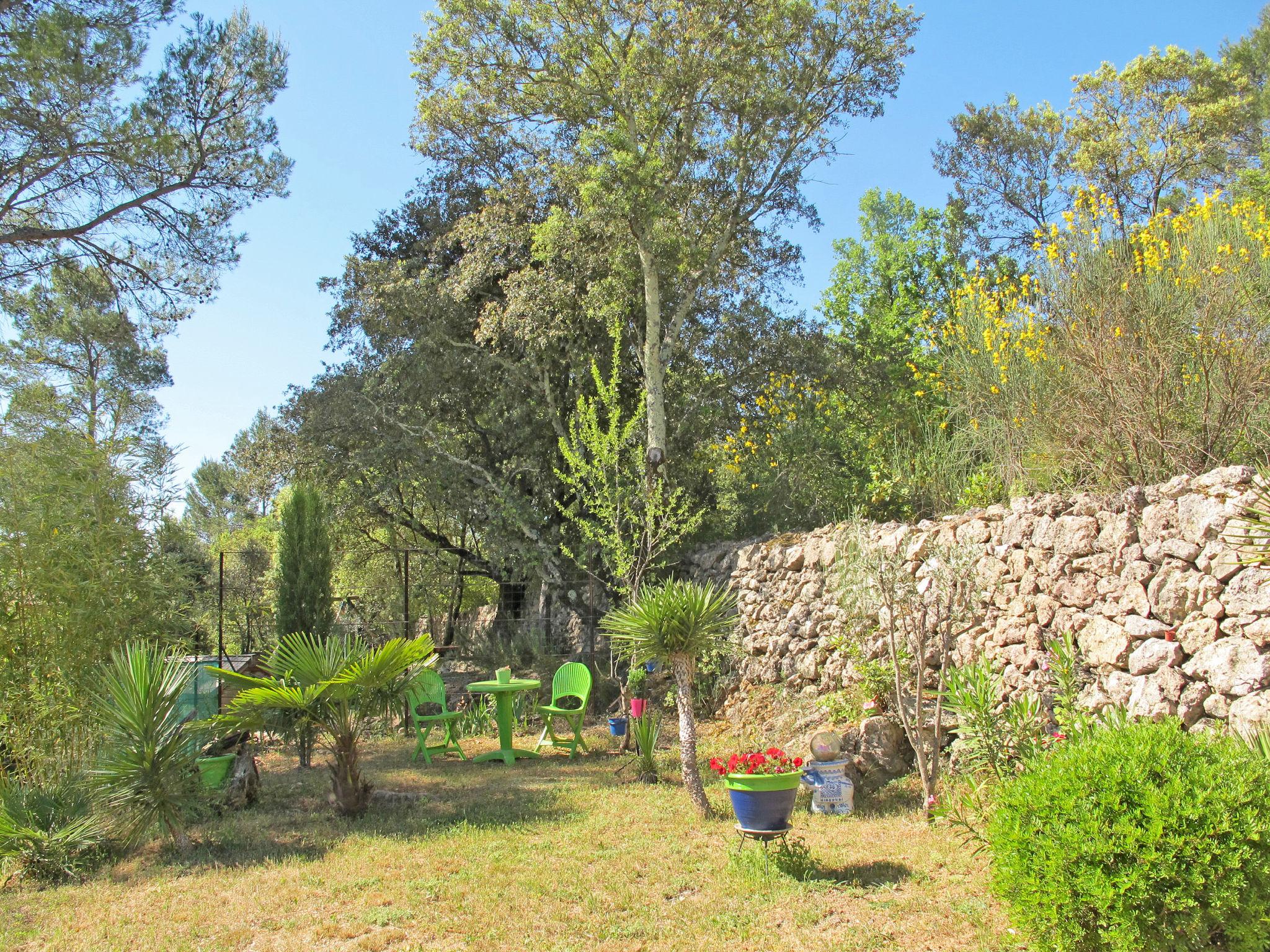 Photo 6 - Maison de 3 chambres à Montfort-sur-Argens avec piscine privée et jardin