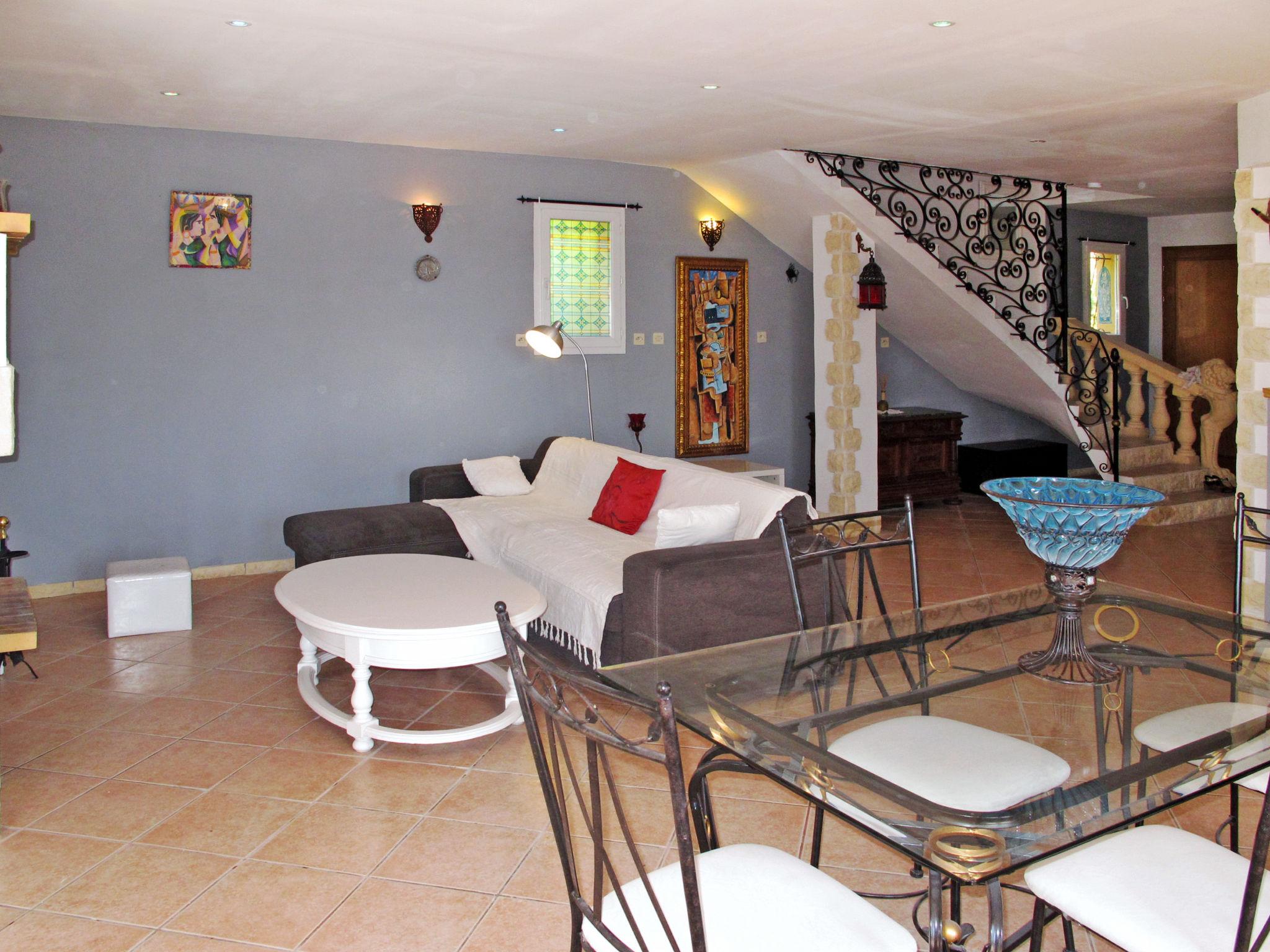 Photo 11 - 3 bedroom House in Montfort-sur-Argens with private pool and garden