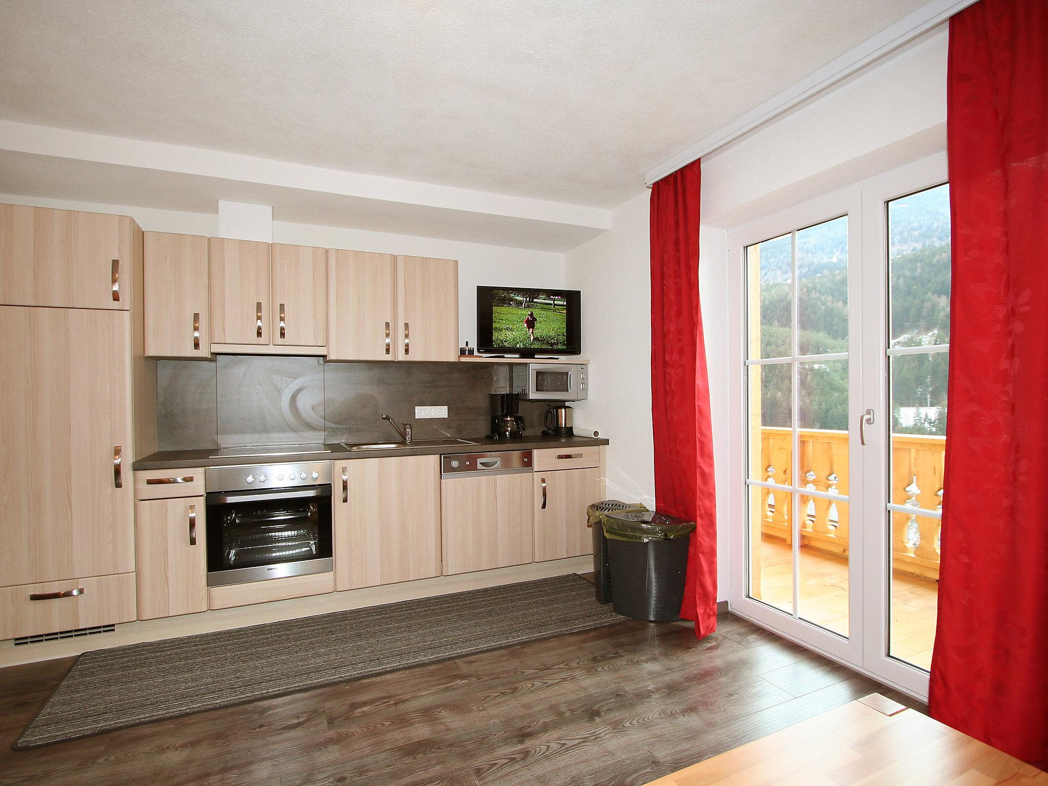 Photo 2 - 4 bedroom Apartment in Pians with mountain view
