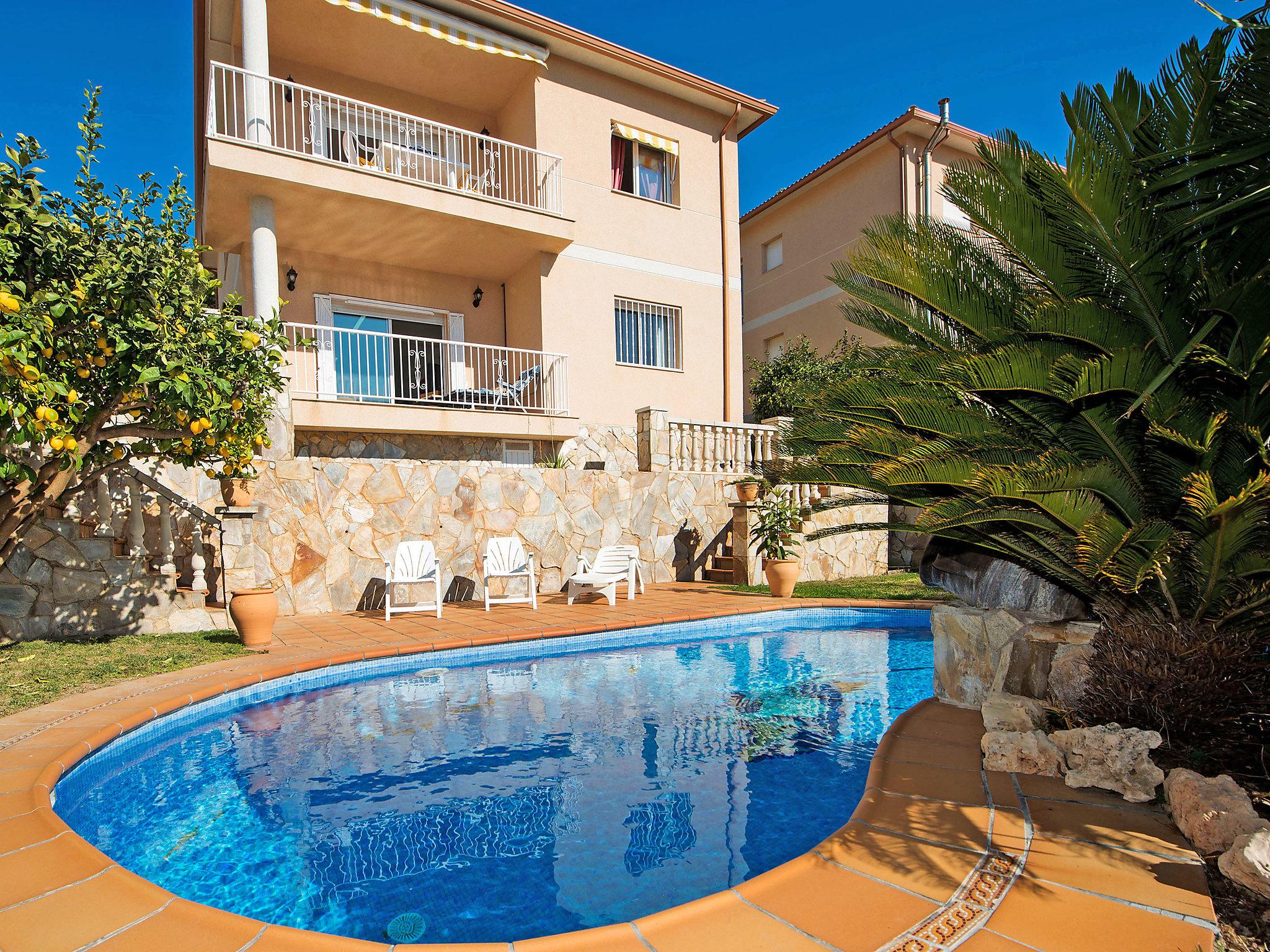 Photo 1 - Maison de 4 chambres à Calafell avec piscine privée et jardin