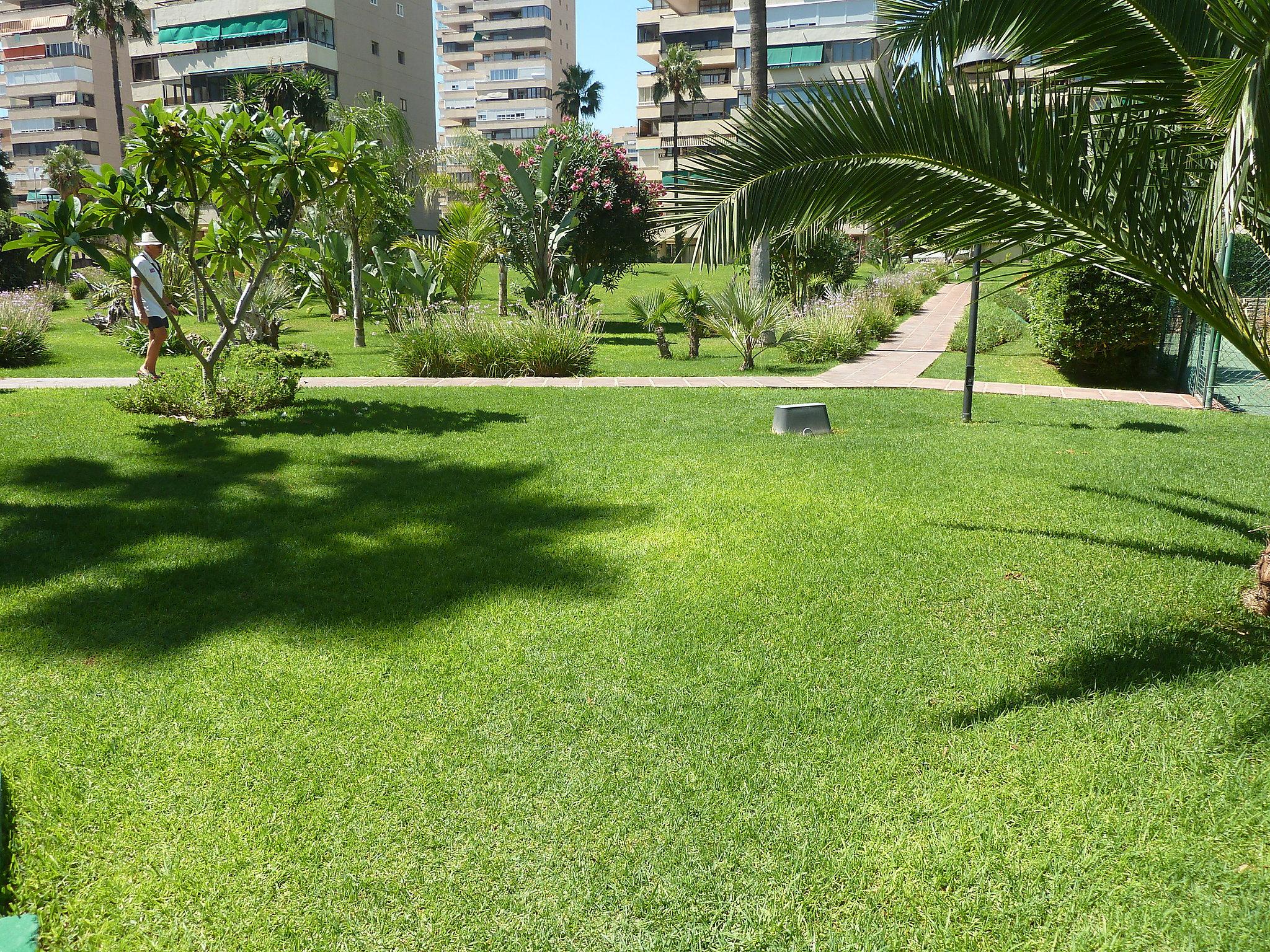 Photo 37 - 3 bedroom Apartment in Torremolinos with swimming pool and garden