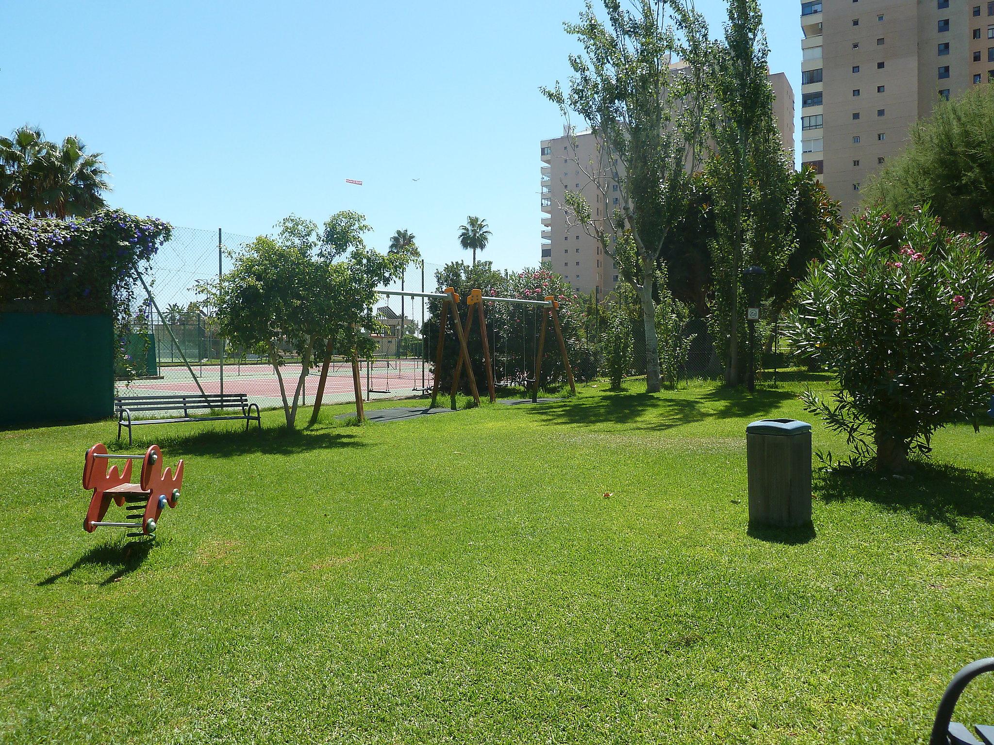 Foto 40 - Apartamento de 3 quartos em Torremolinos com piscina e vistas do mar