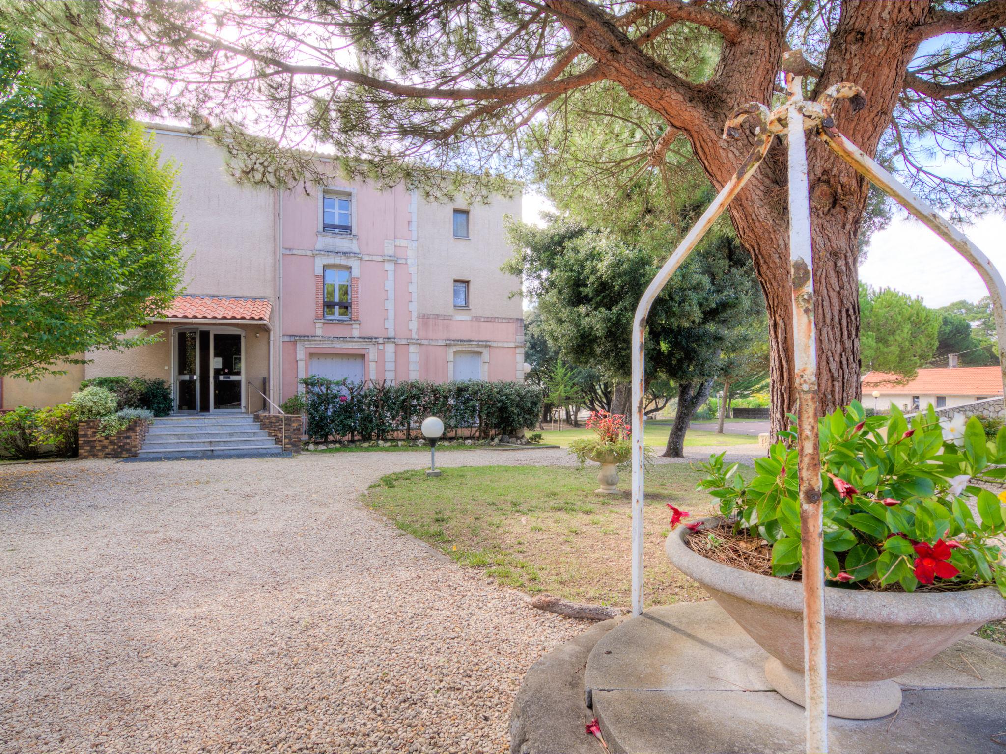 Photo 17 - Apartment in Saint-Palais-sur-Mer with terrace and sea view