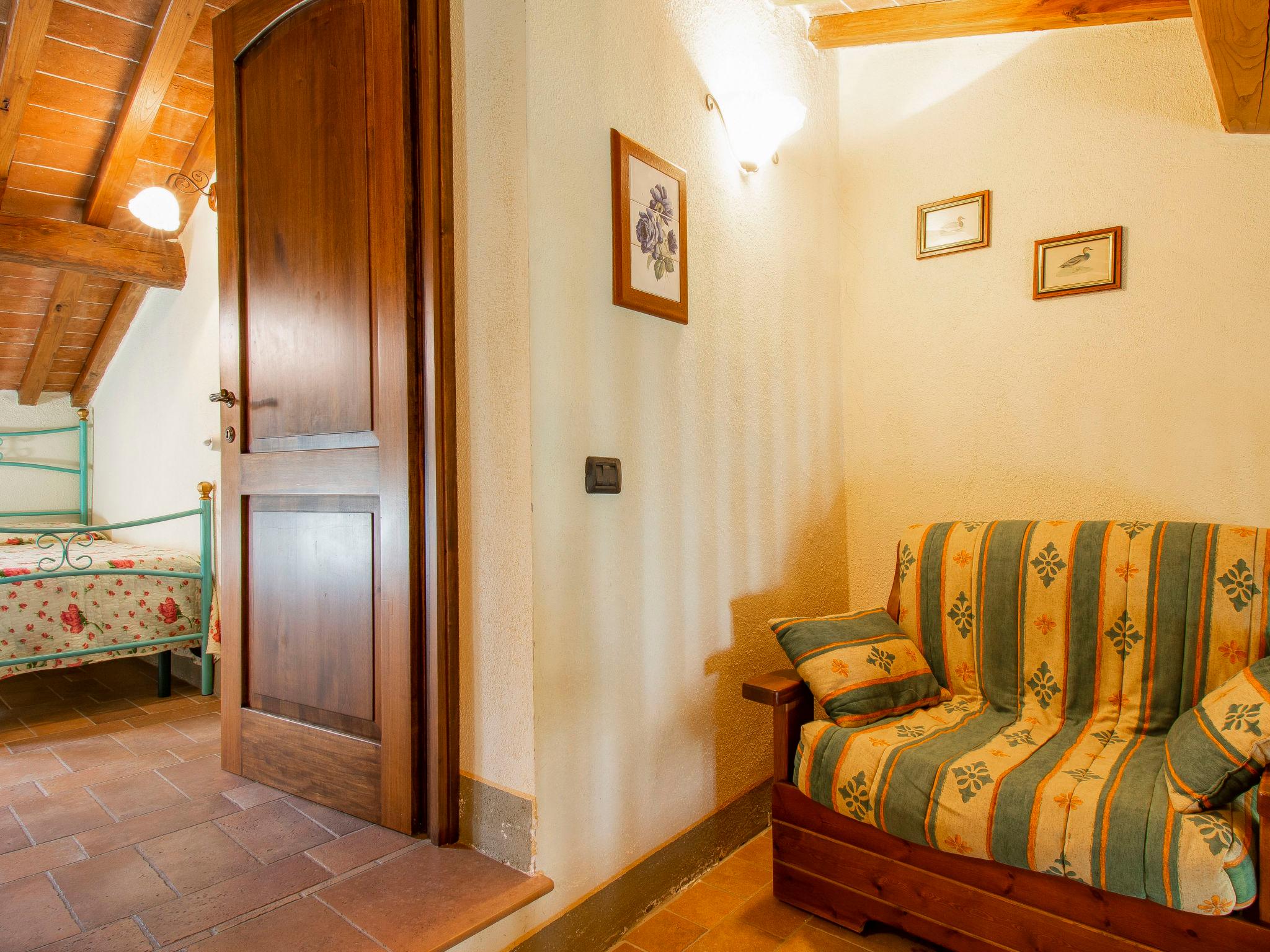 Photo 18 - 3 bedroom House in Gambassi Terme with swimming pool and garden