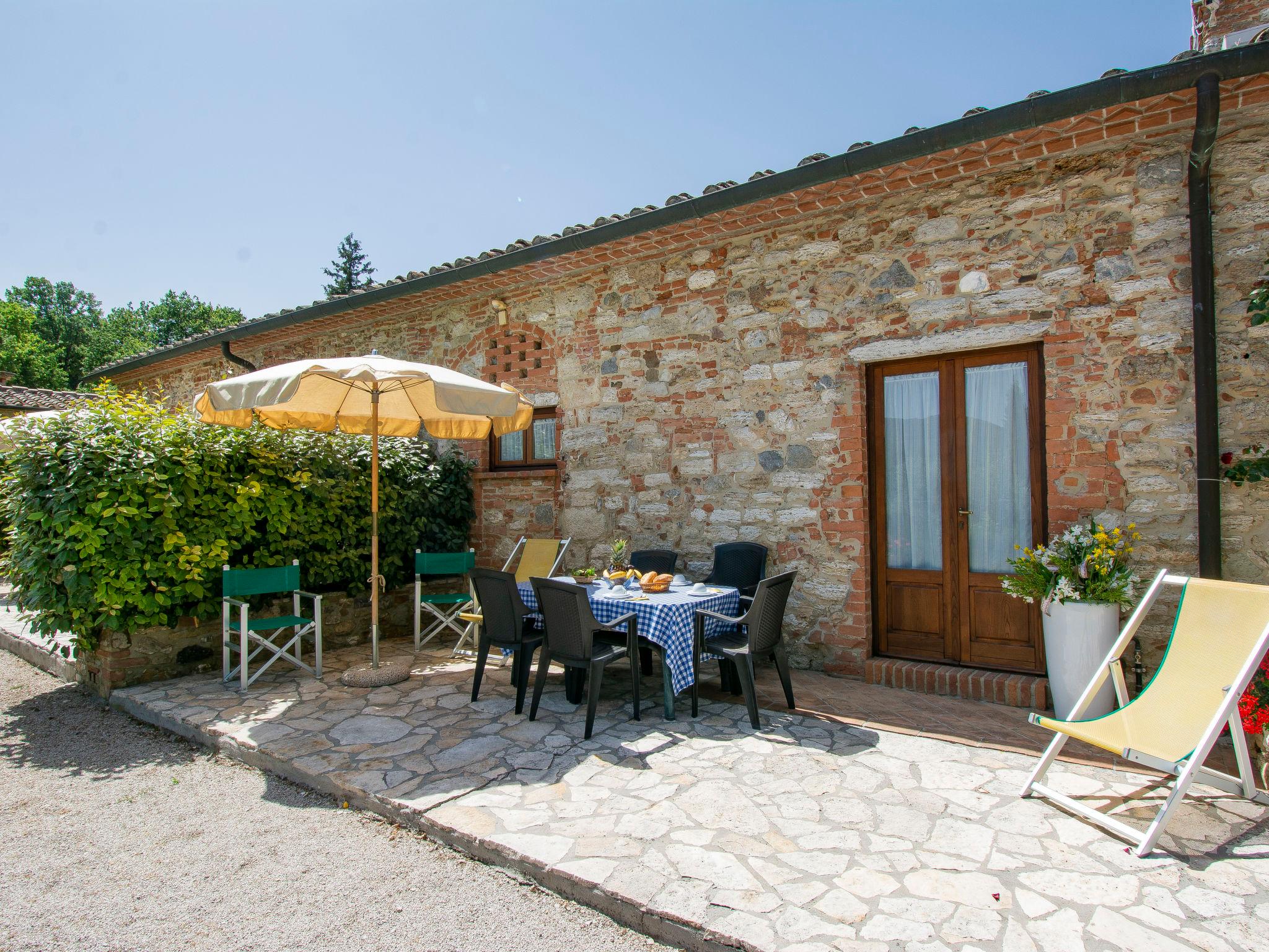 Foto 20 - Casa con 3 camere da letto a Gambassi Terme con piscina e terrazza