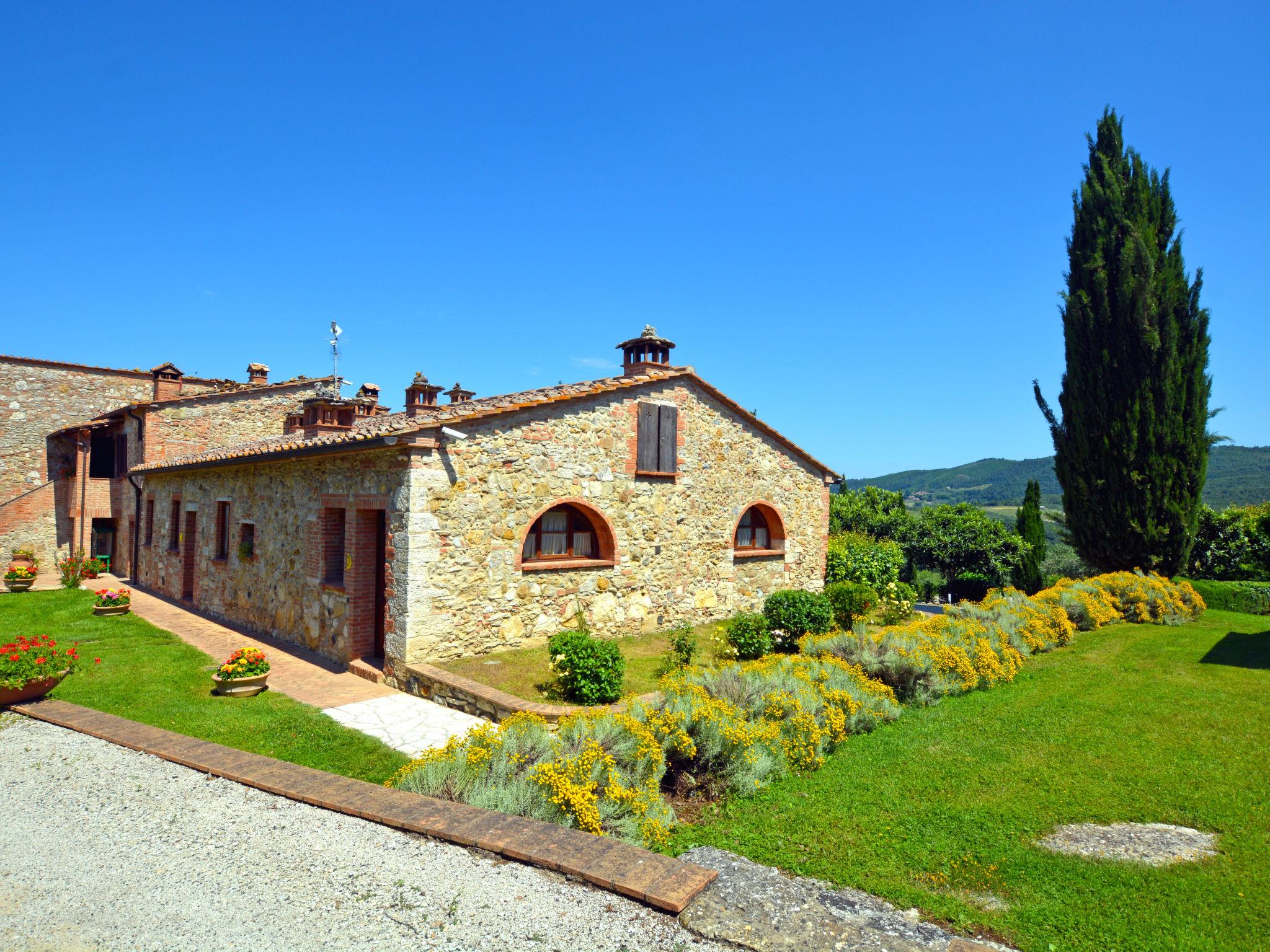 Foto 25 - Casa con 3 camere da letto a Gambassi Terme con piscina e terrazza