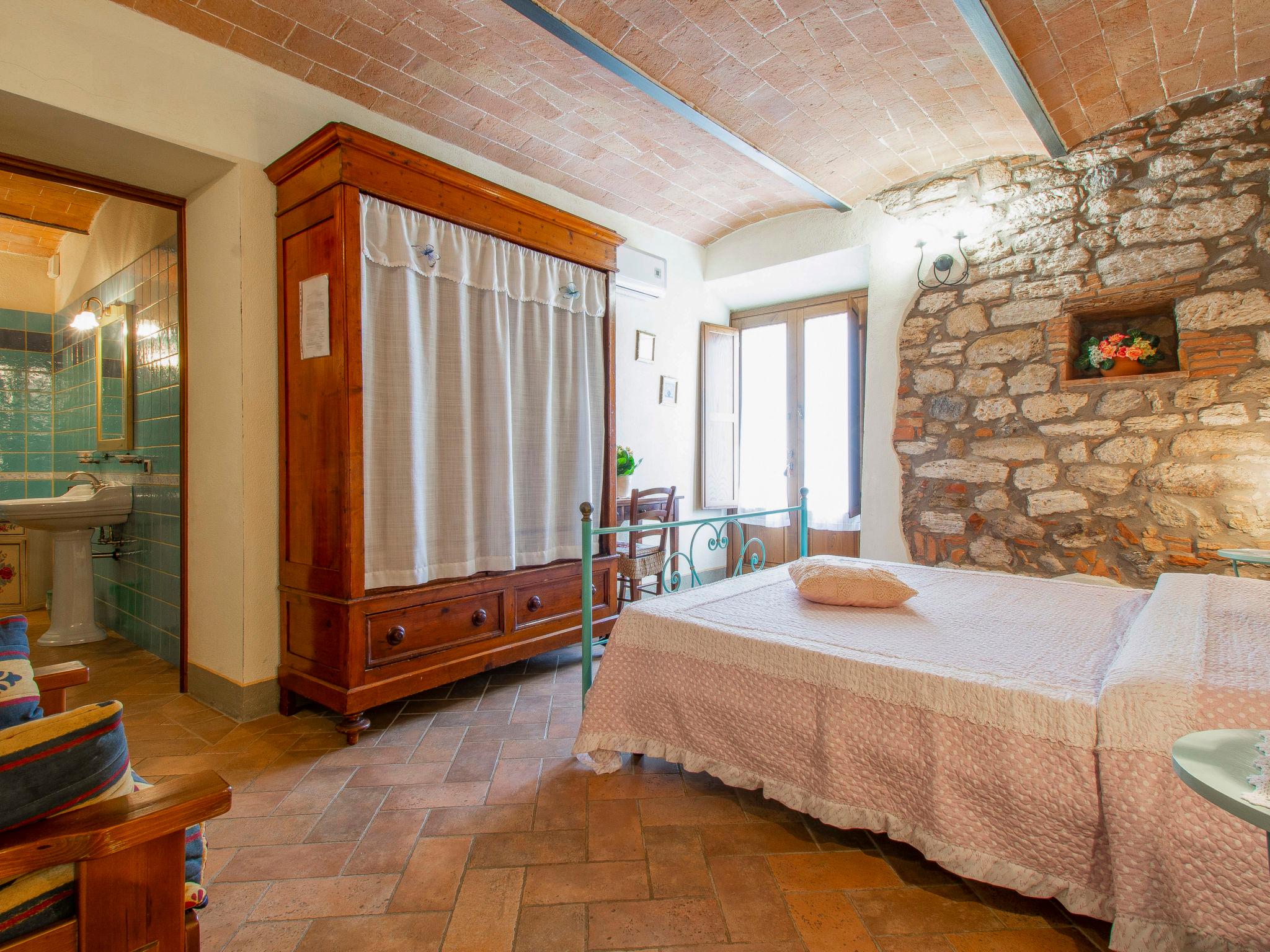 Foto 15 - Casa de 3 habitaciones en Gambassi Terme con piscina y terraza