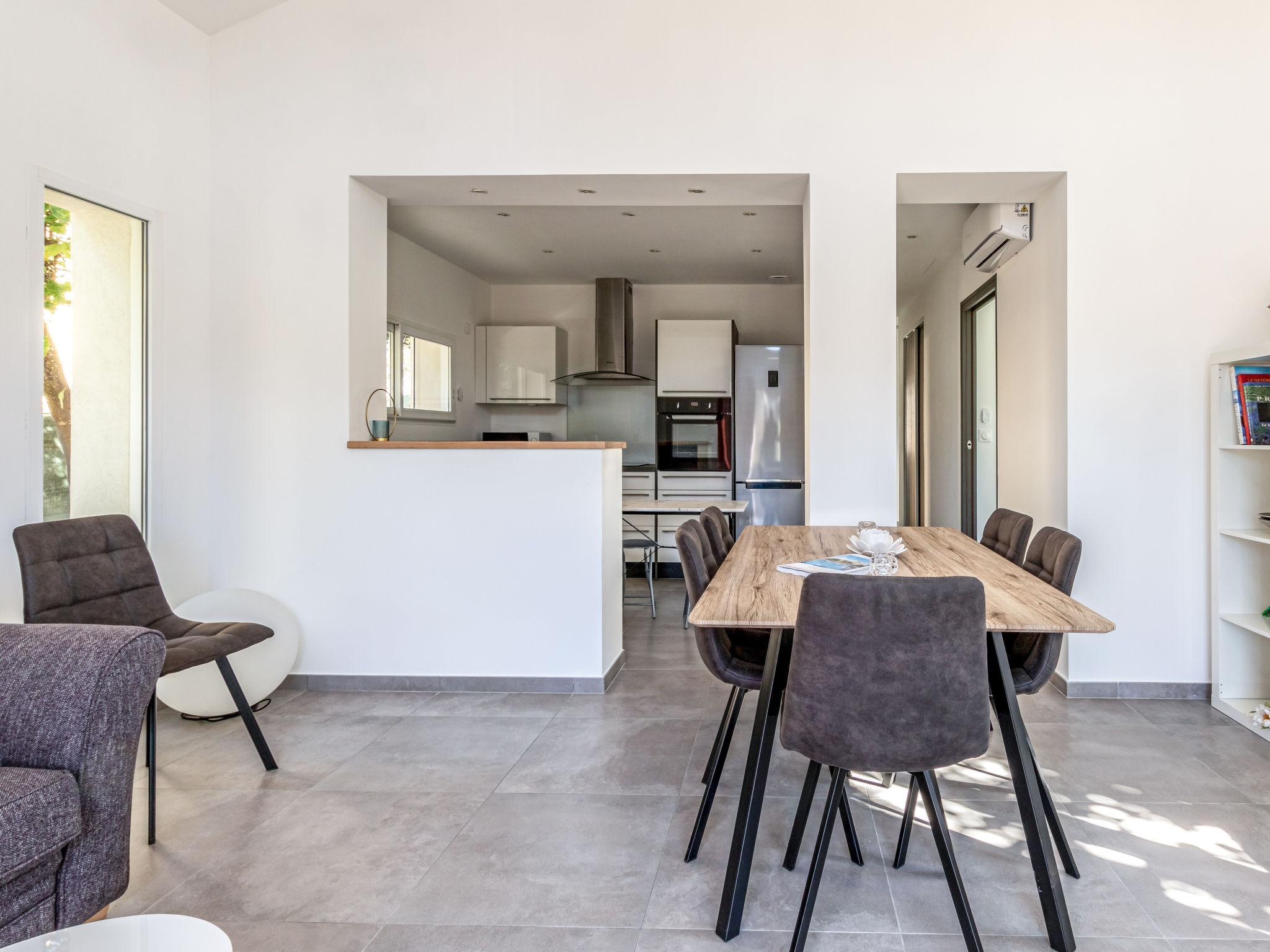 Photo 3 - Maison de 2 chambres à Toulon avec terrasse et vues à la mer