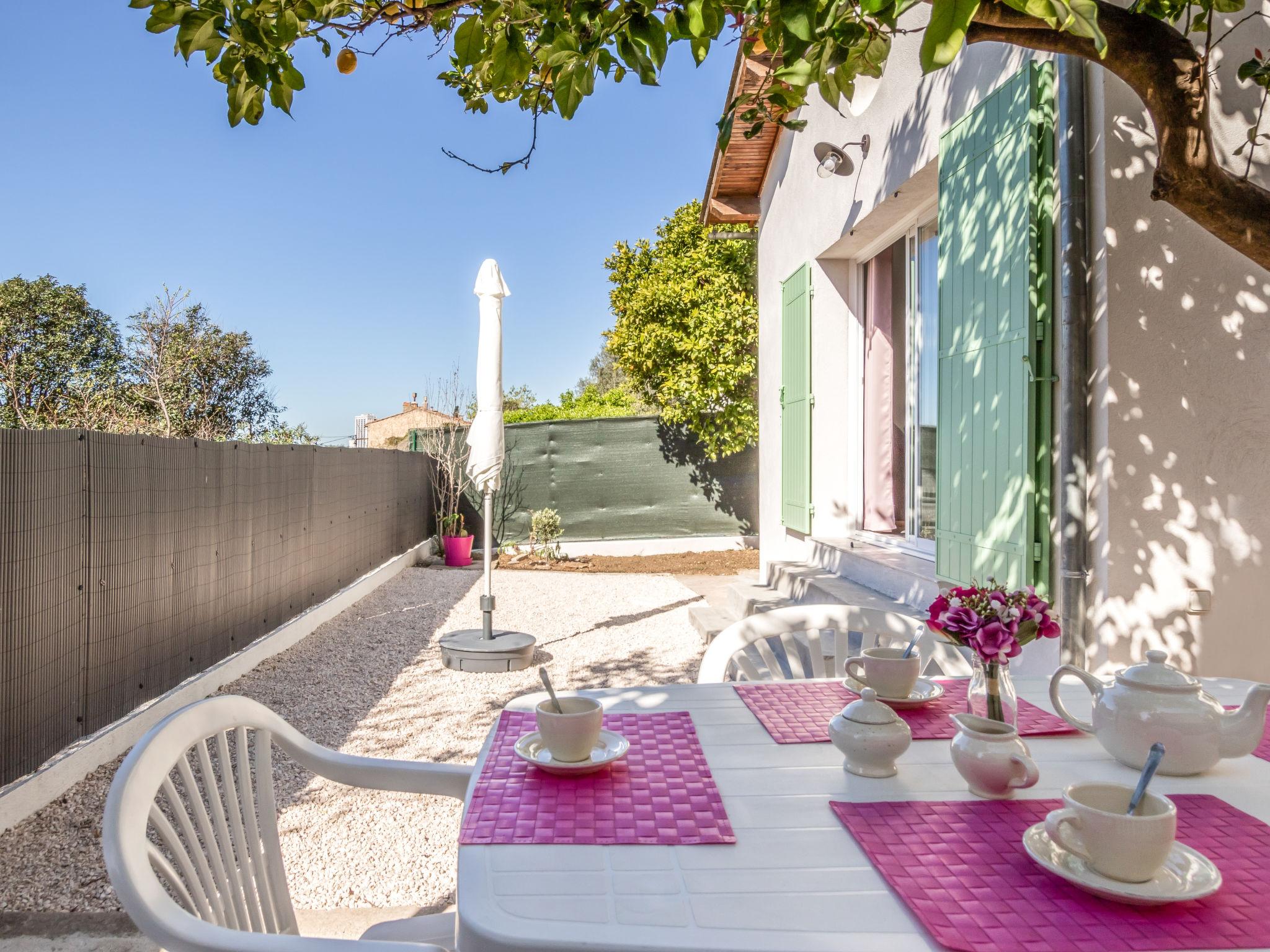 Foto 1 - Casa de 2 quartos em Toulon com jardim e terraço