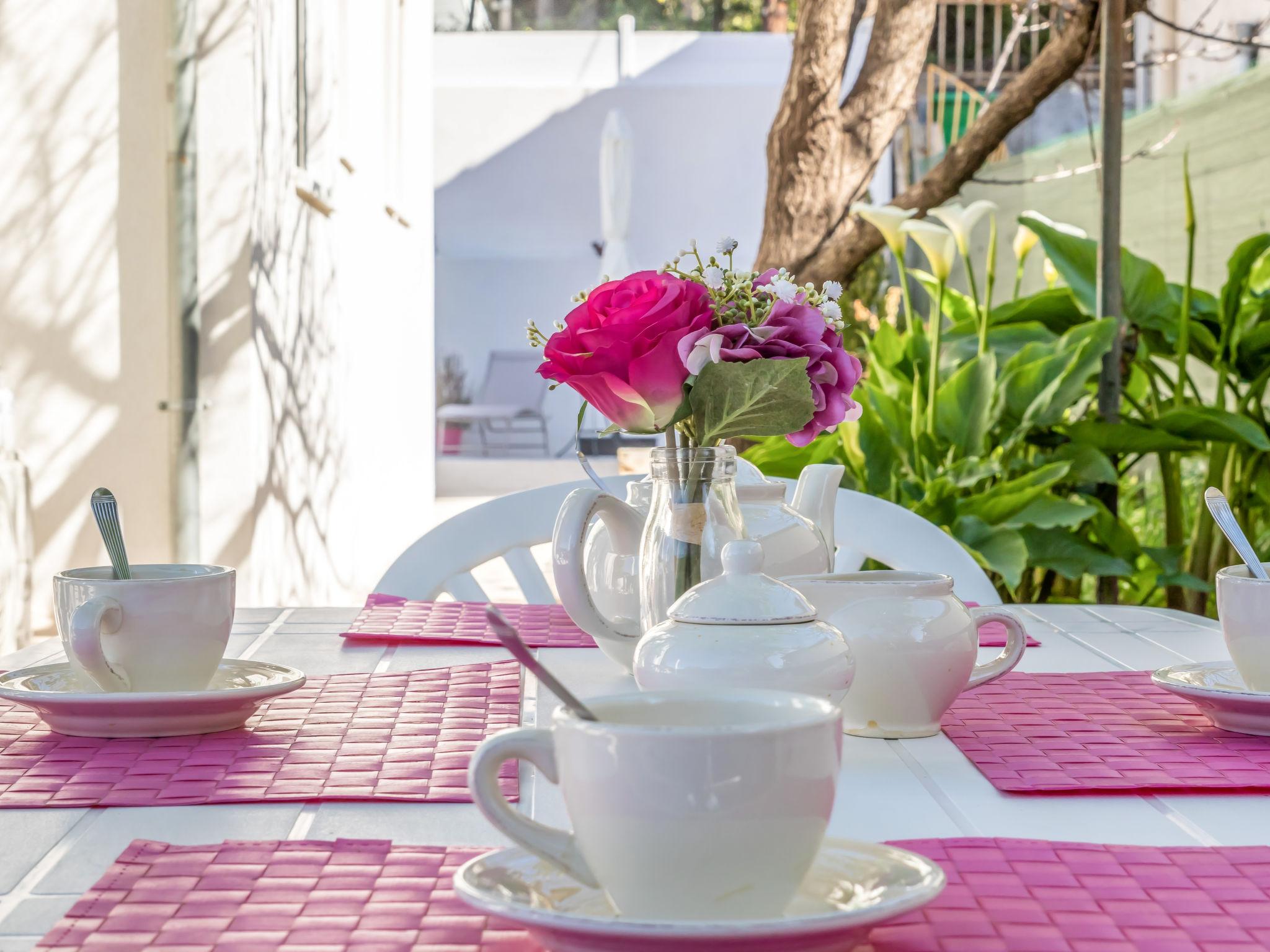 Photo 10 - Maison de 2 chambres à Toulon avec jardin et terrasse