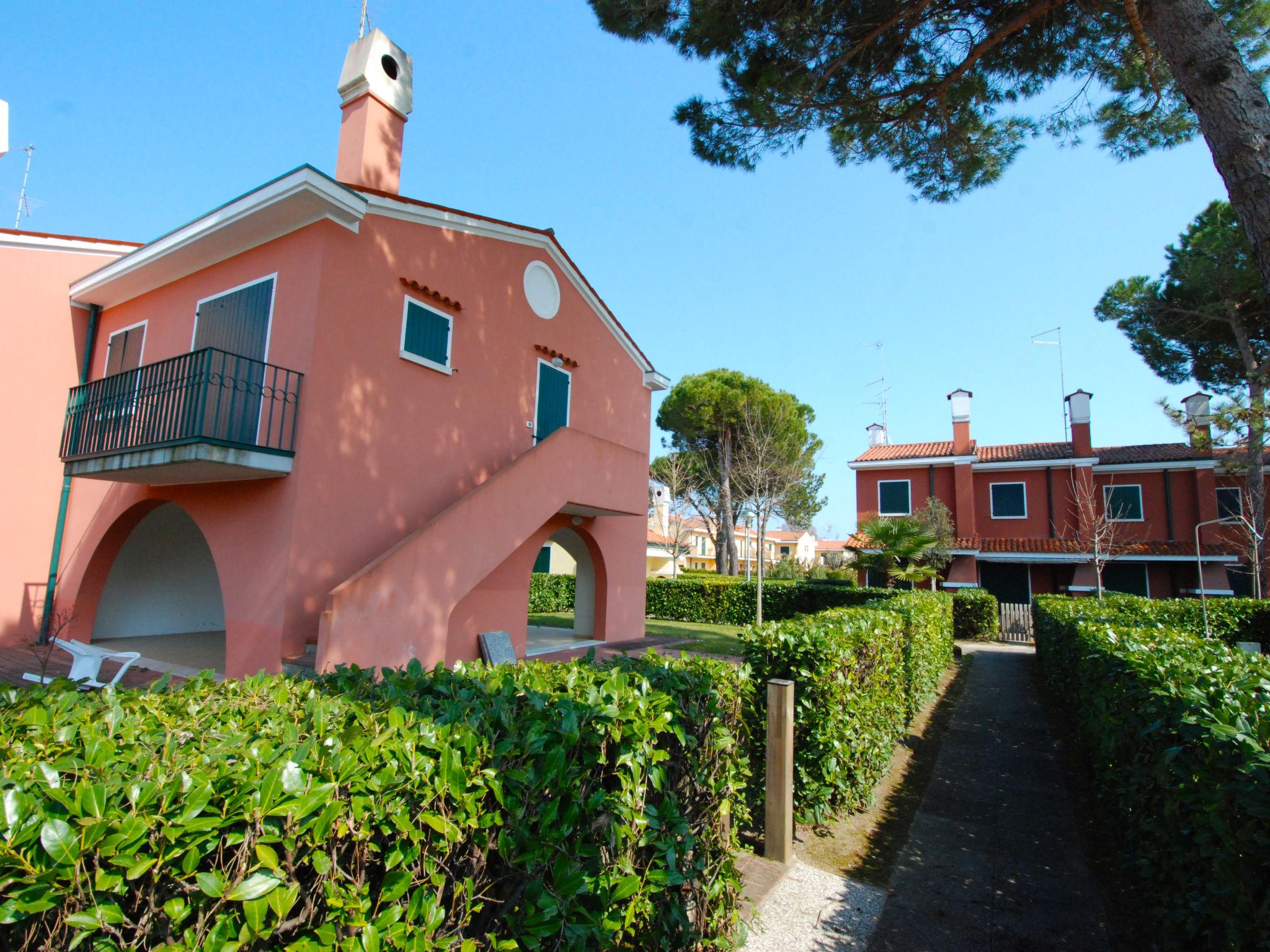 Foto 18 - Apartamento de 3 habitaciones en San Michele al Tagliamento con piscina y vistas al mar