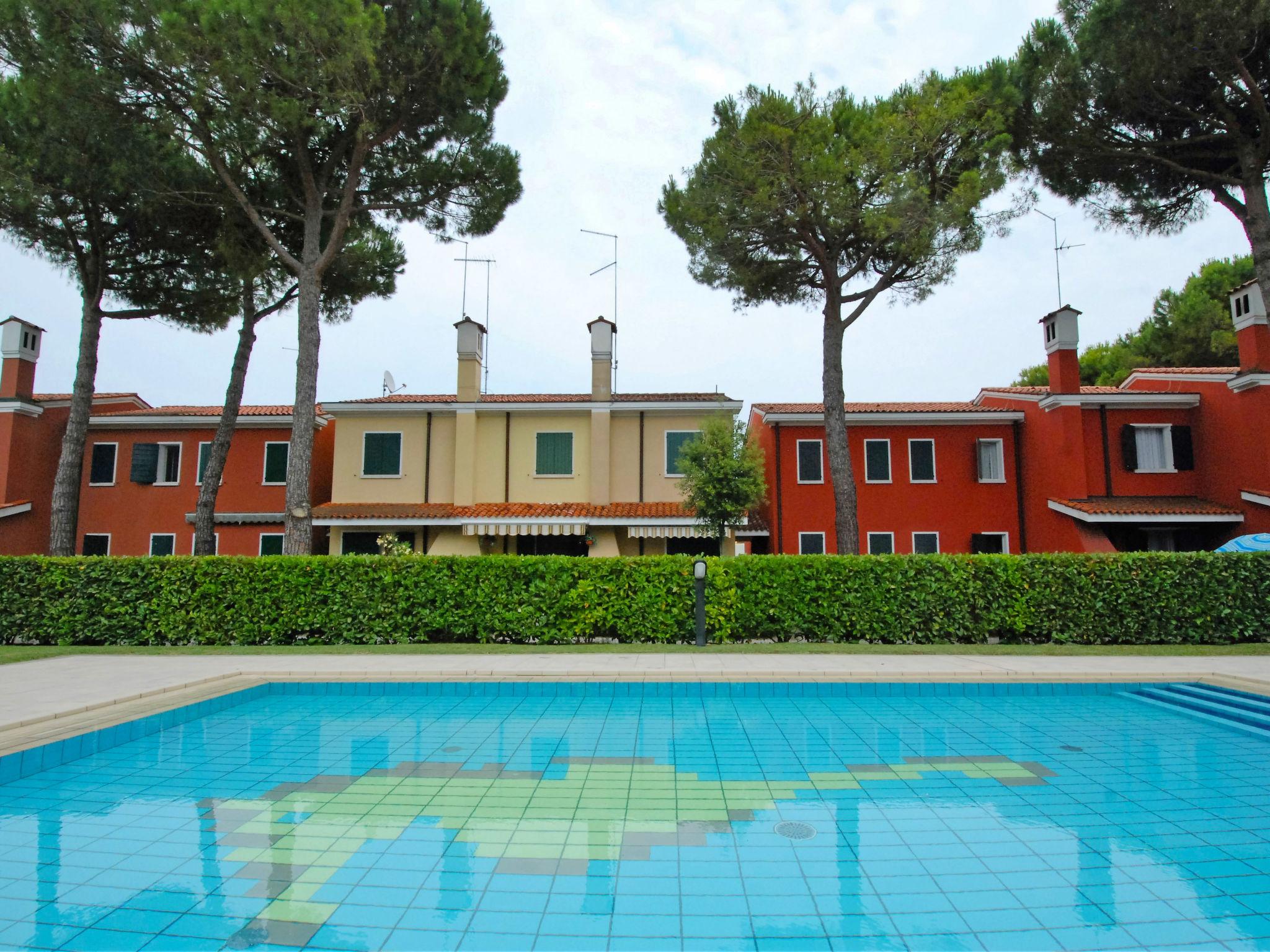 Photo 26 - Appartement de 2 chambres à San Michele al Tagliamento avec piscine et jardin