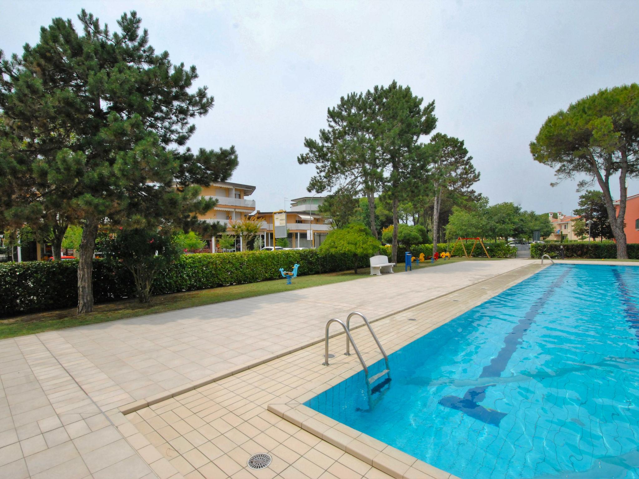 Photo 17 - Appartement de 3 chambres à San Michele al Tagliamento avec piscine et vues à la mer