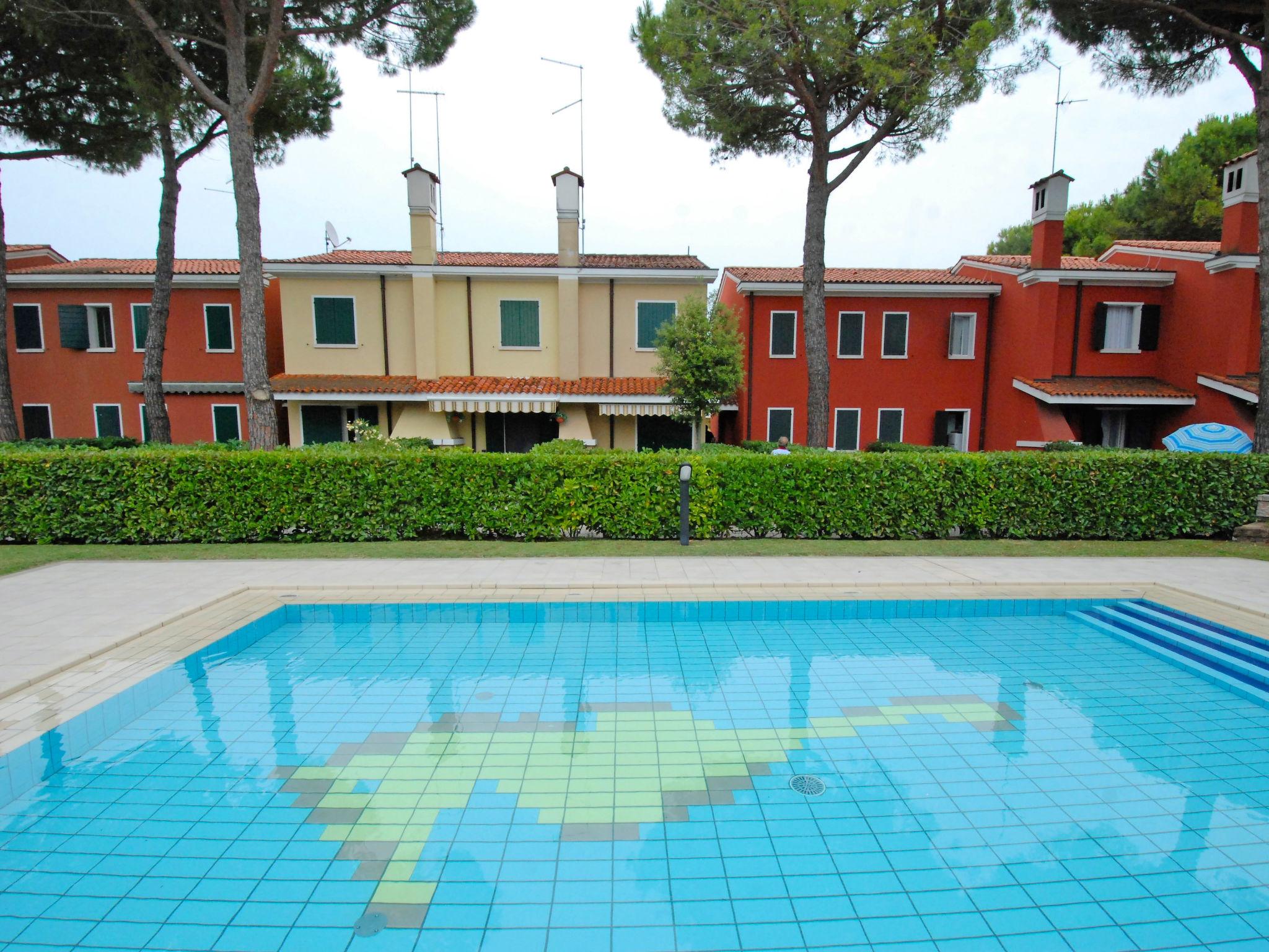 Foto 1 - Appartamento con 3 camere da letto a San Michele al Tagliamento con piscina e giardino