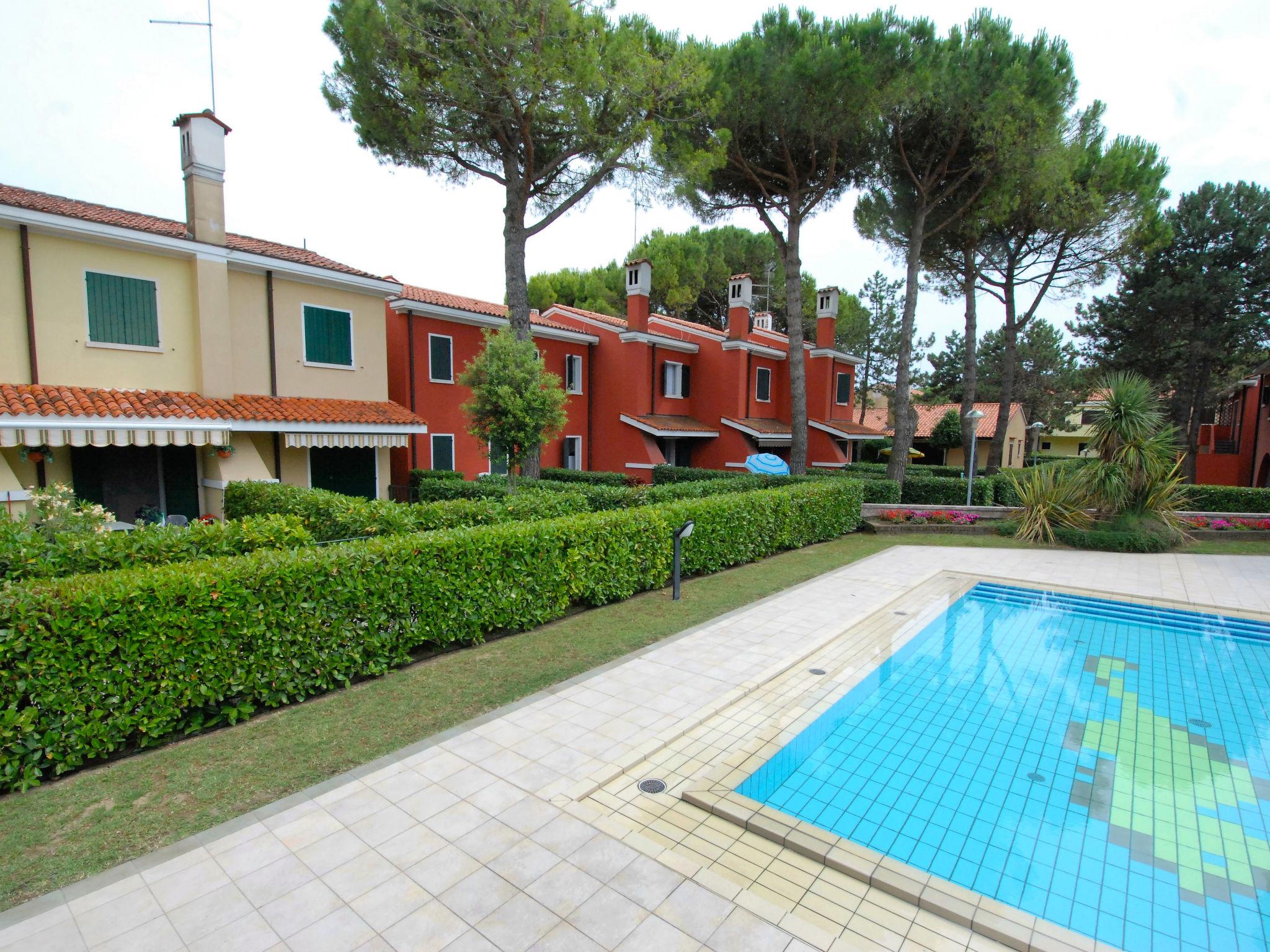 Photo 15 - Appartement de 3 chambres à San Michele al Tagliamento avec piscine et vues à la mer