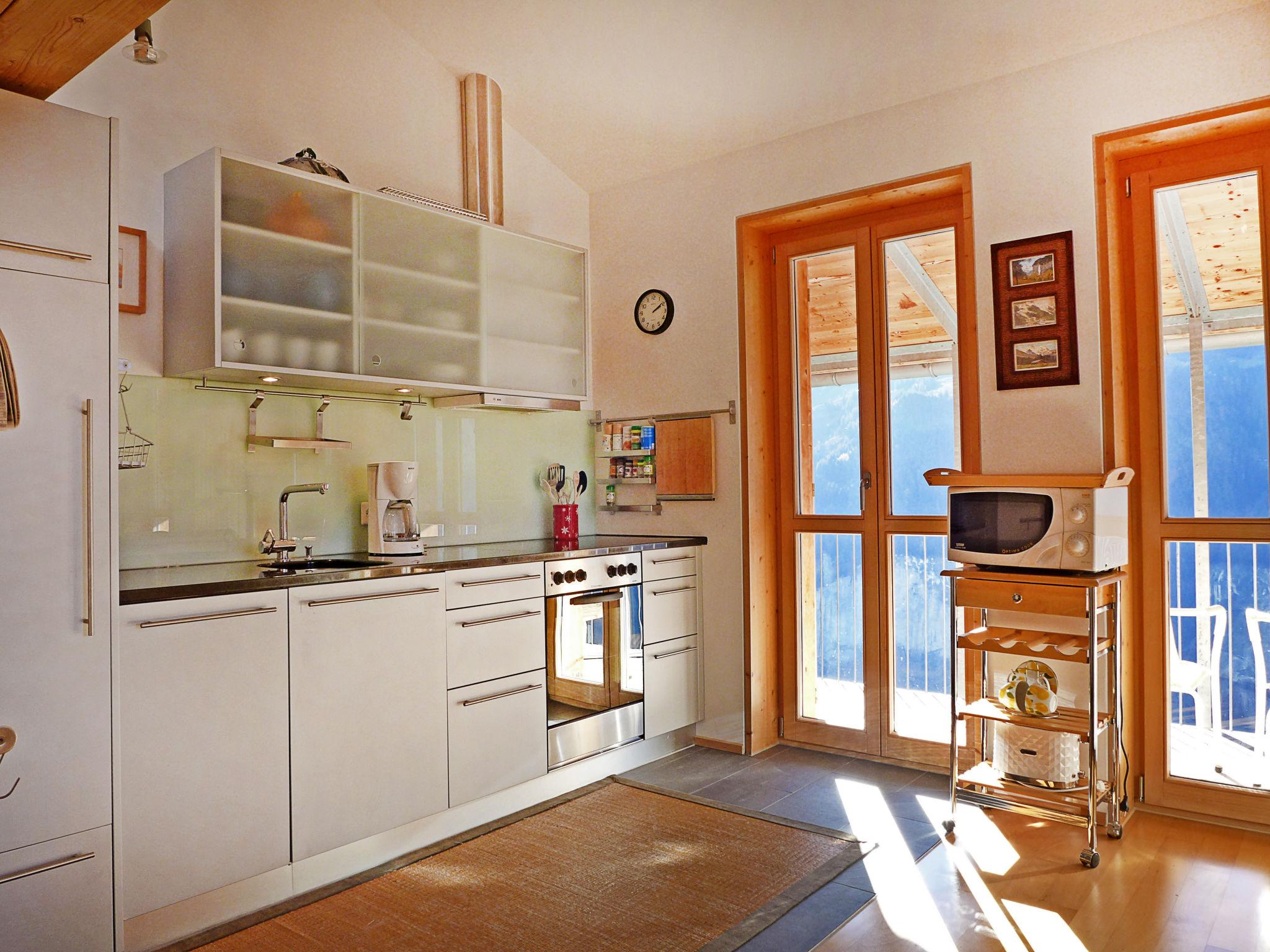 Photo 10 - 1 bedroom Apartment in Lauterbrunnen with mountain view