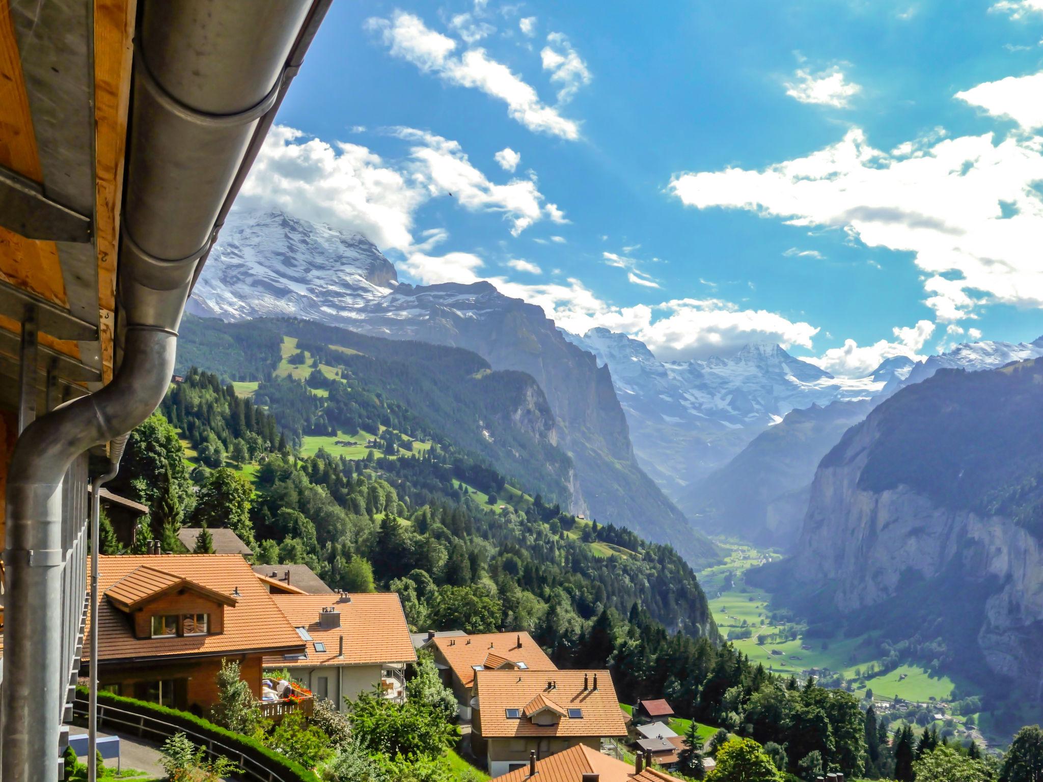 Foto 12 - Appartamento con 1 camera da letto a Lauterbrunnen con vista sulle montagne