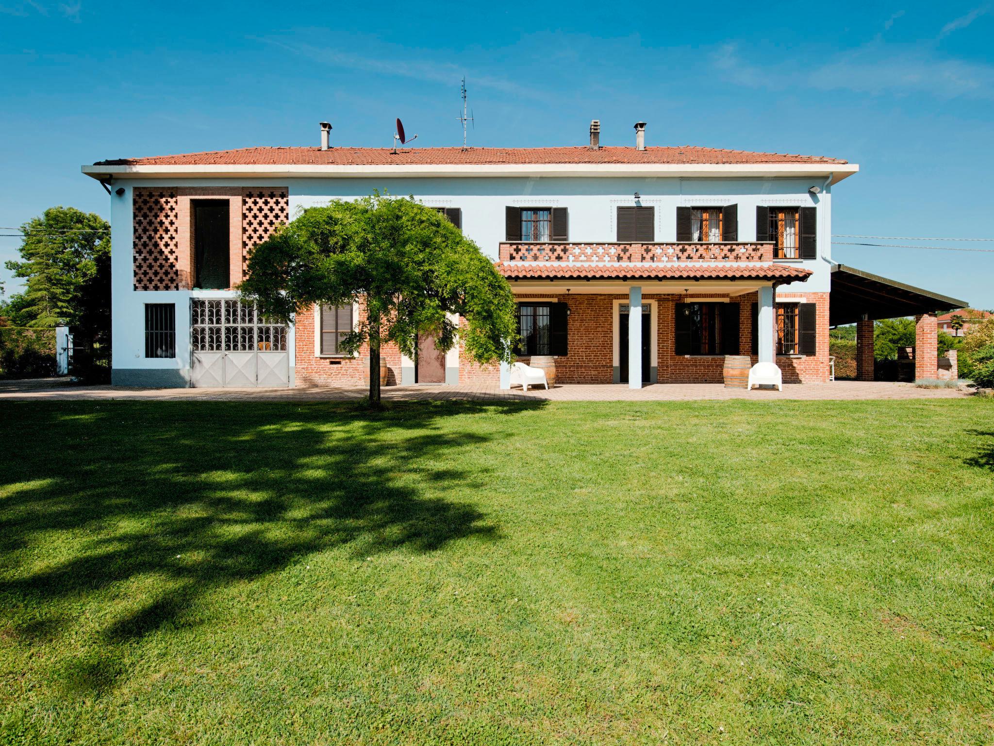 Photo 20 - Maison de 4 chambres à San Damiano d'Asti avec piscine privée et jardin