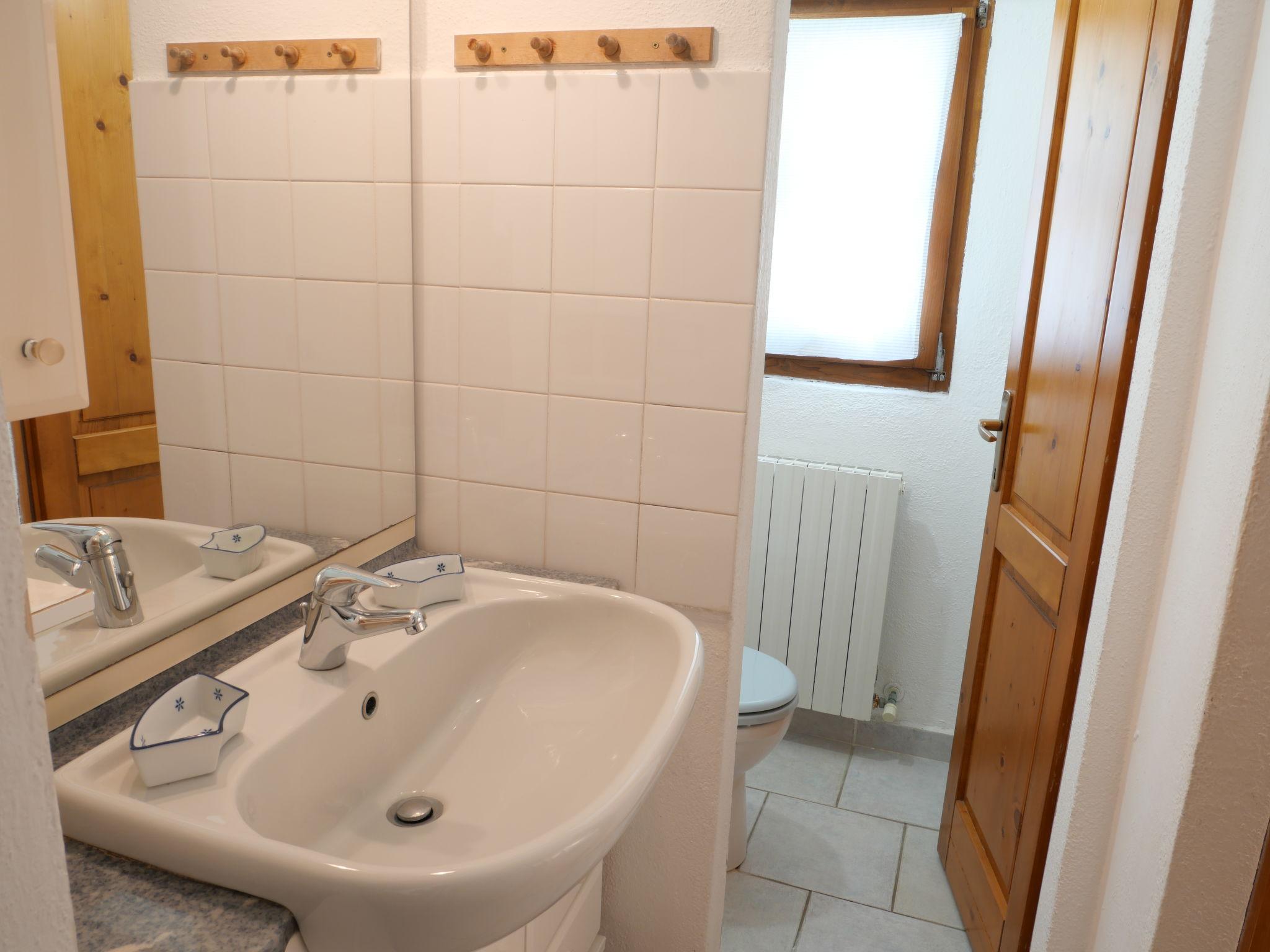 Photo 19 - 3 bedroom House in Montieri with swimming pool and garden