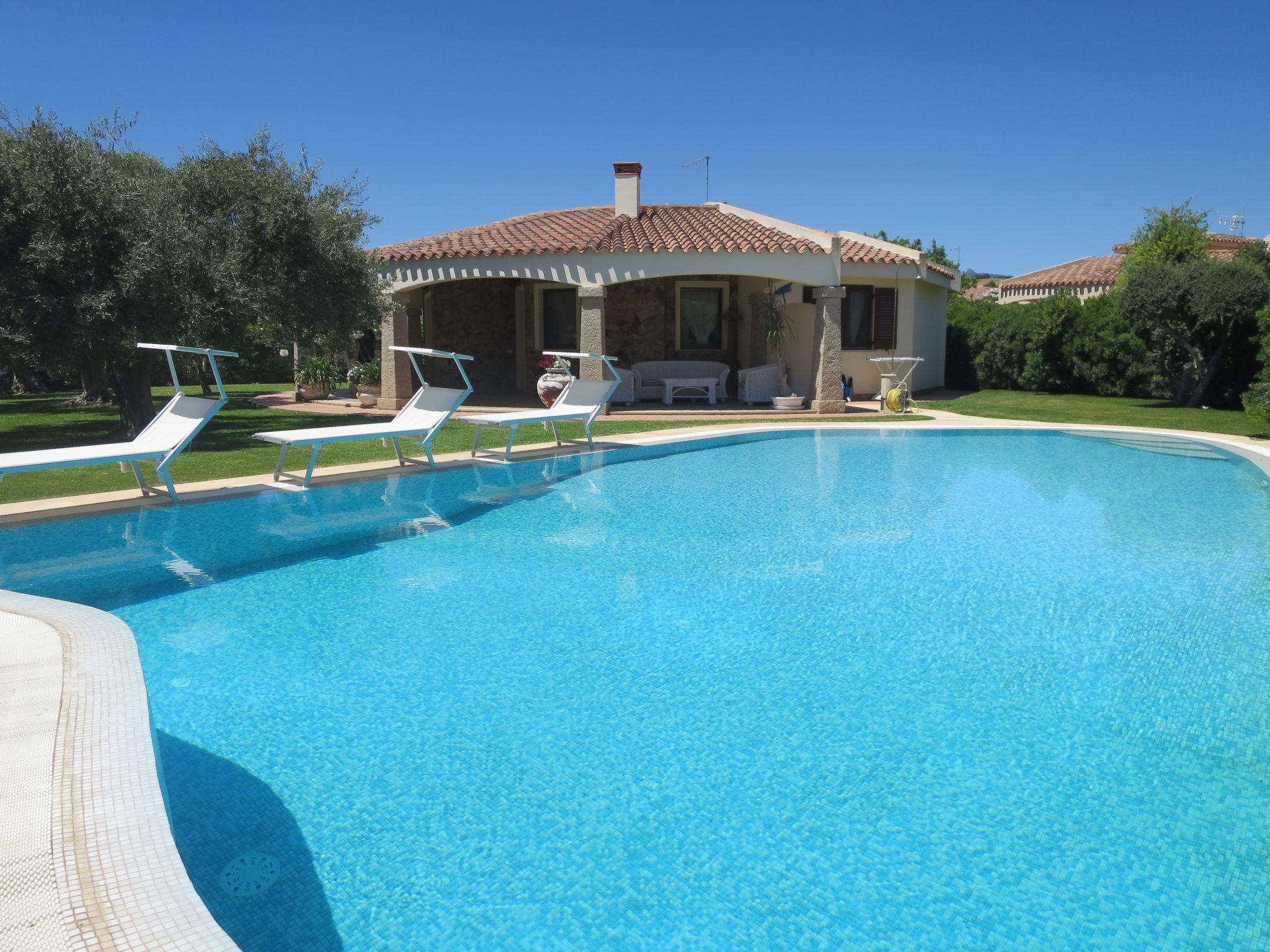 Photo 22 - Maison de 3 chambres à Muravera avec piscine privée et jardin