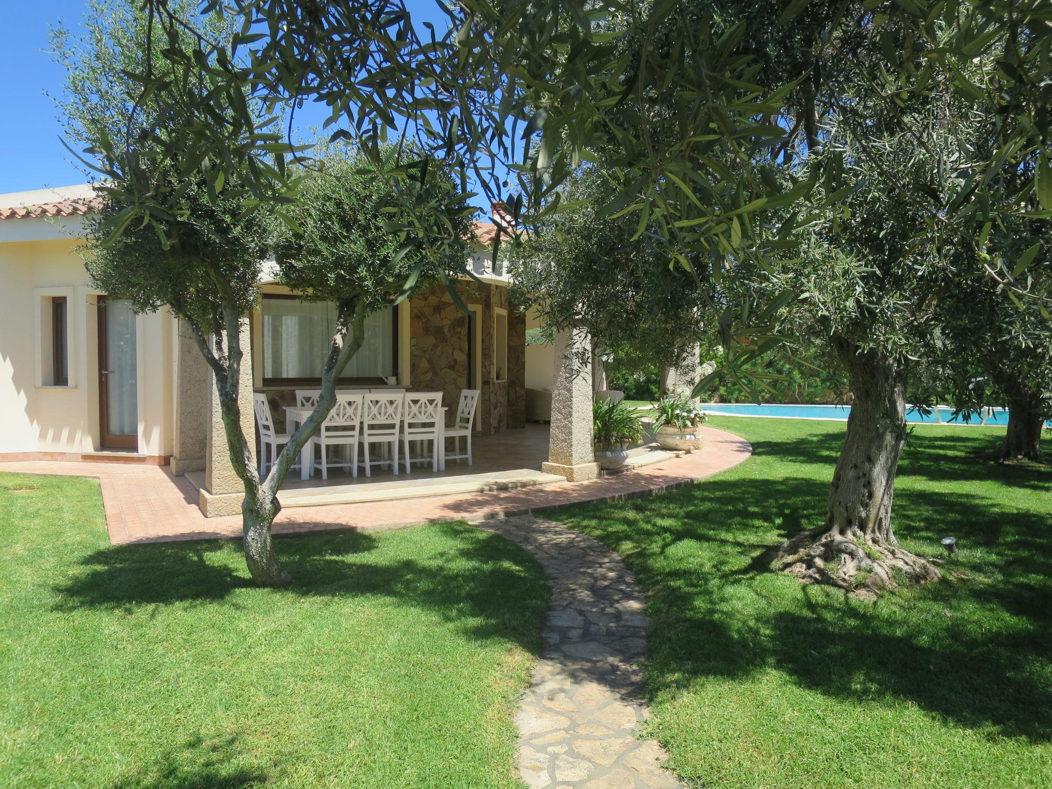 Photo 33 - Maison de 3 chambres à Muravera avec piscine privée et vues à la mer