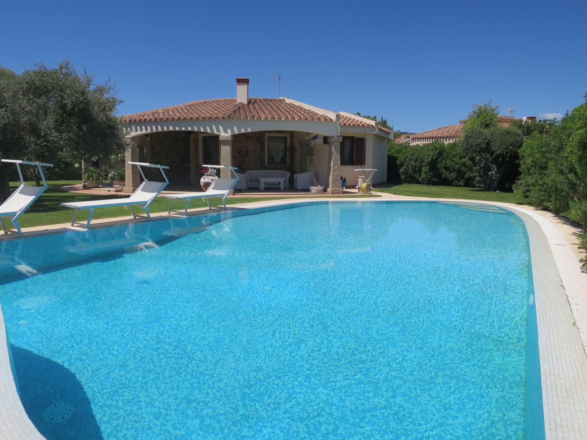 Photo 24 - Maison de 3 chambres à Muravera avec piscine privée et vues à la mer