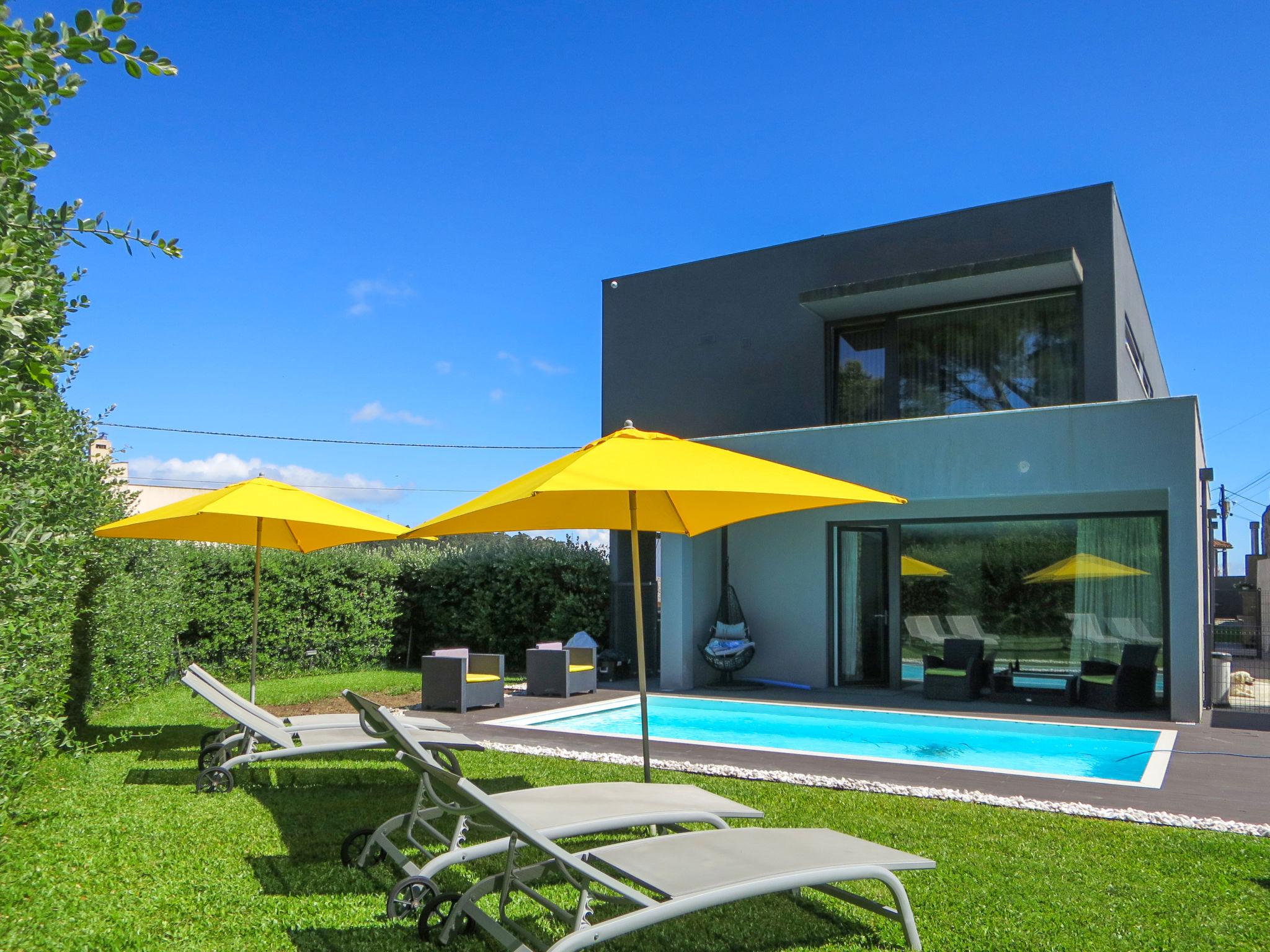 Photo 1 - Maison de 4 chambres à Viana do Castelo avec piscine privée et jardin